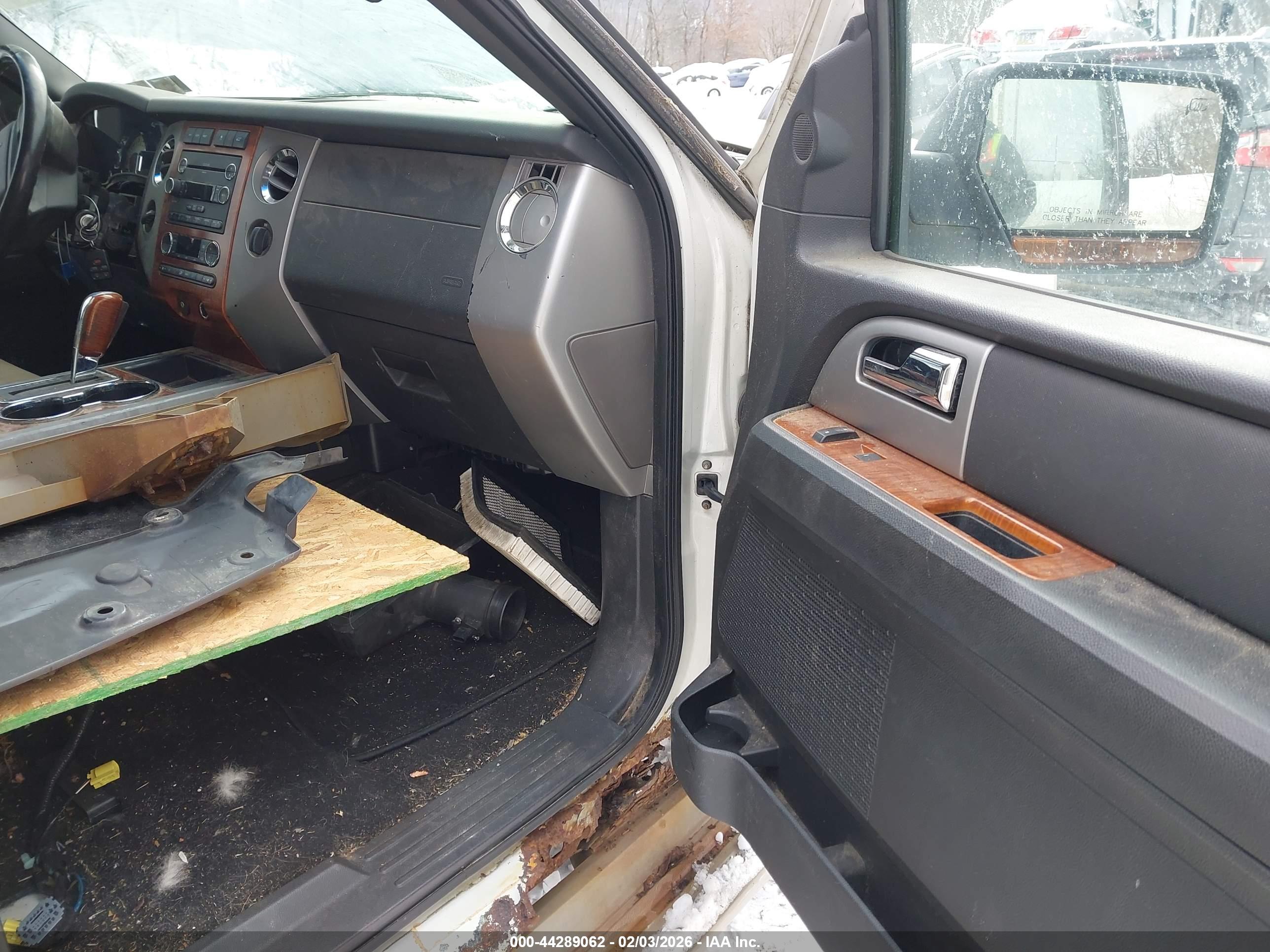 FORD EXPEDITION image 5