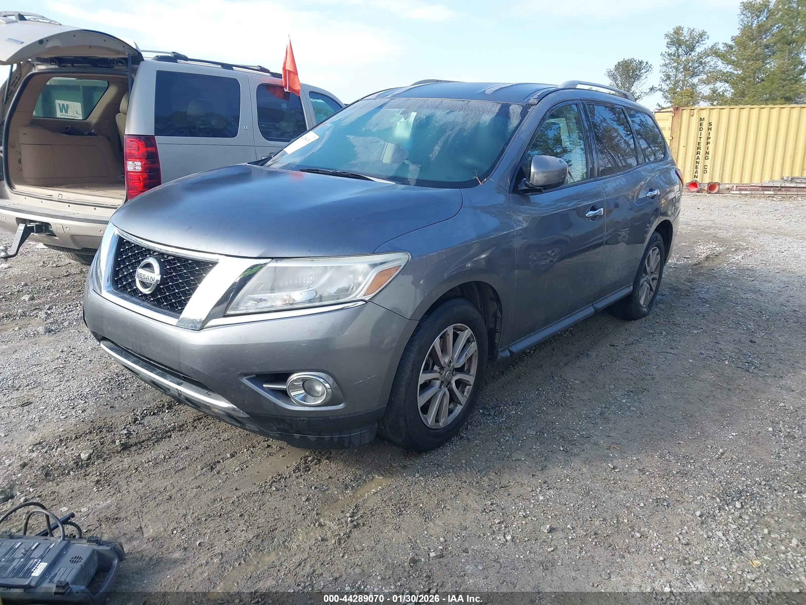 NISSAN PATHFINDER image 2