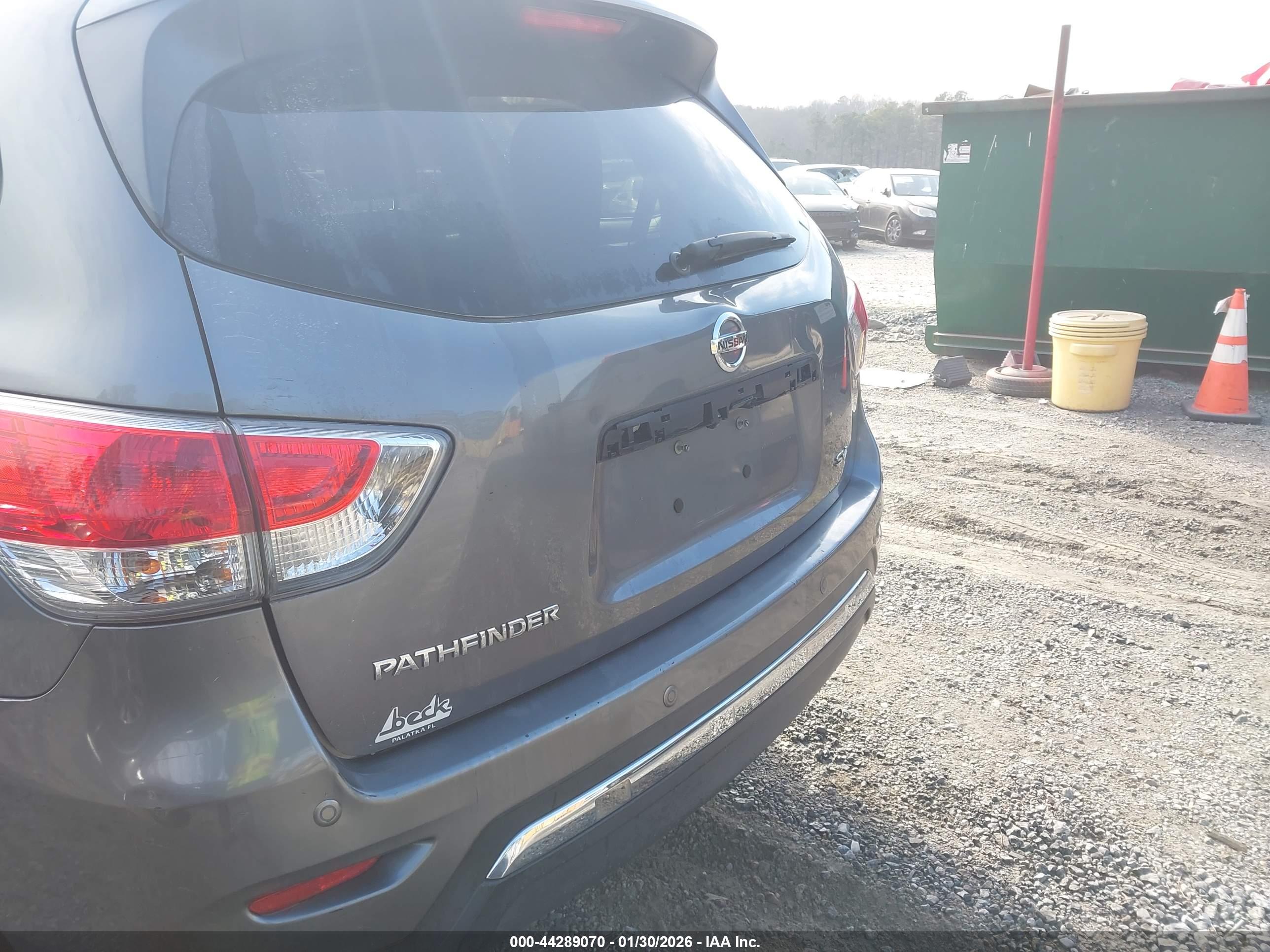 NISSAN PATHFINDER image 6