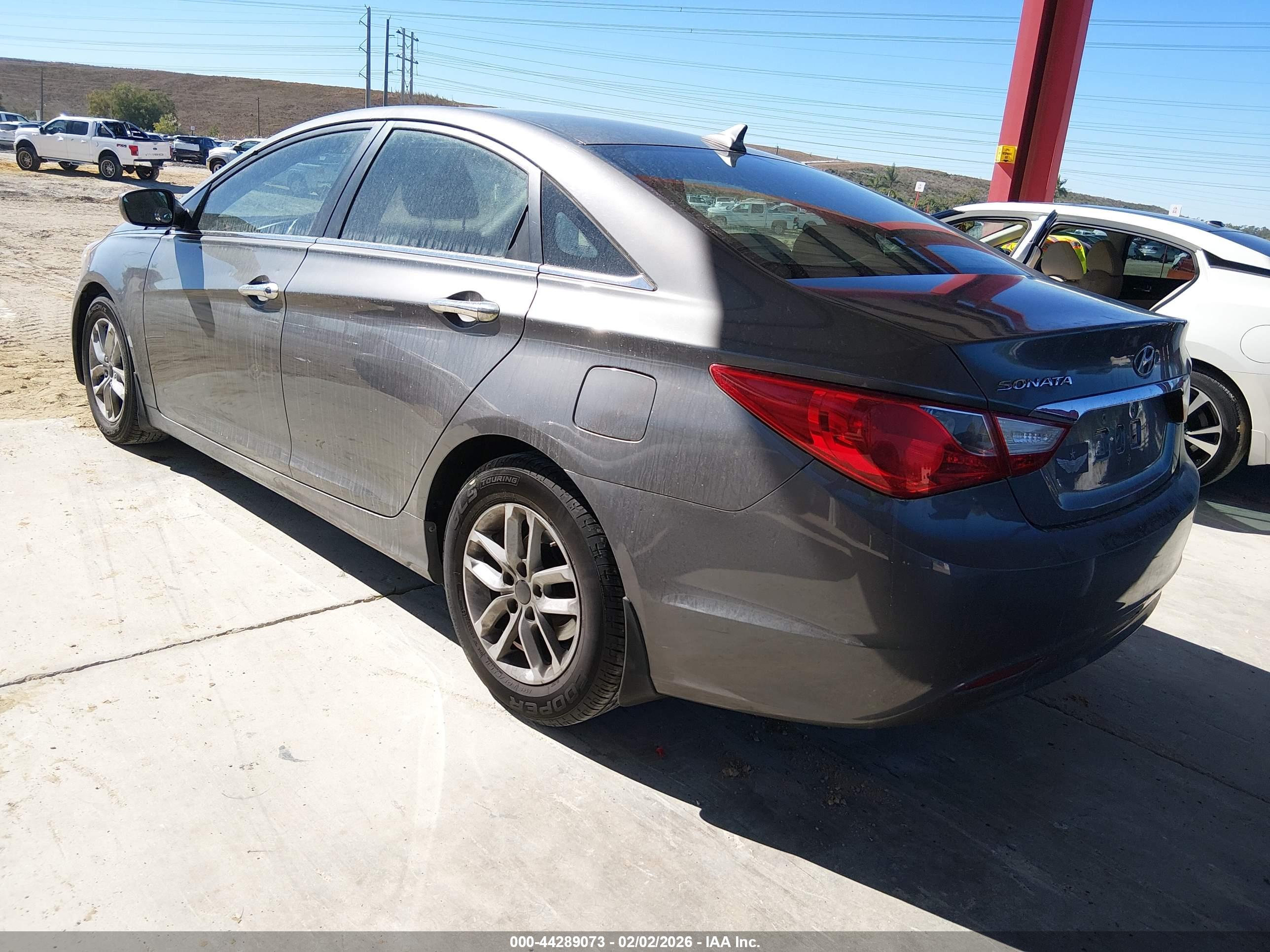 HYUNDAI SONATA image 3