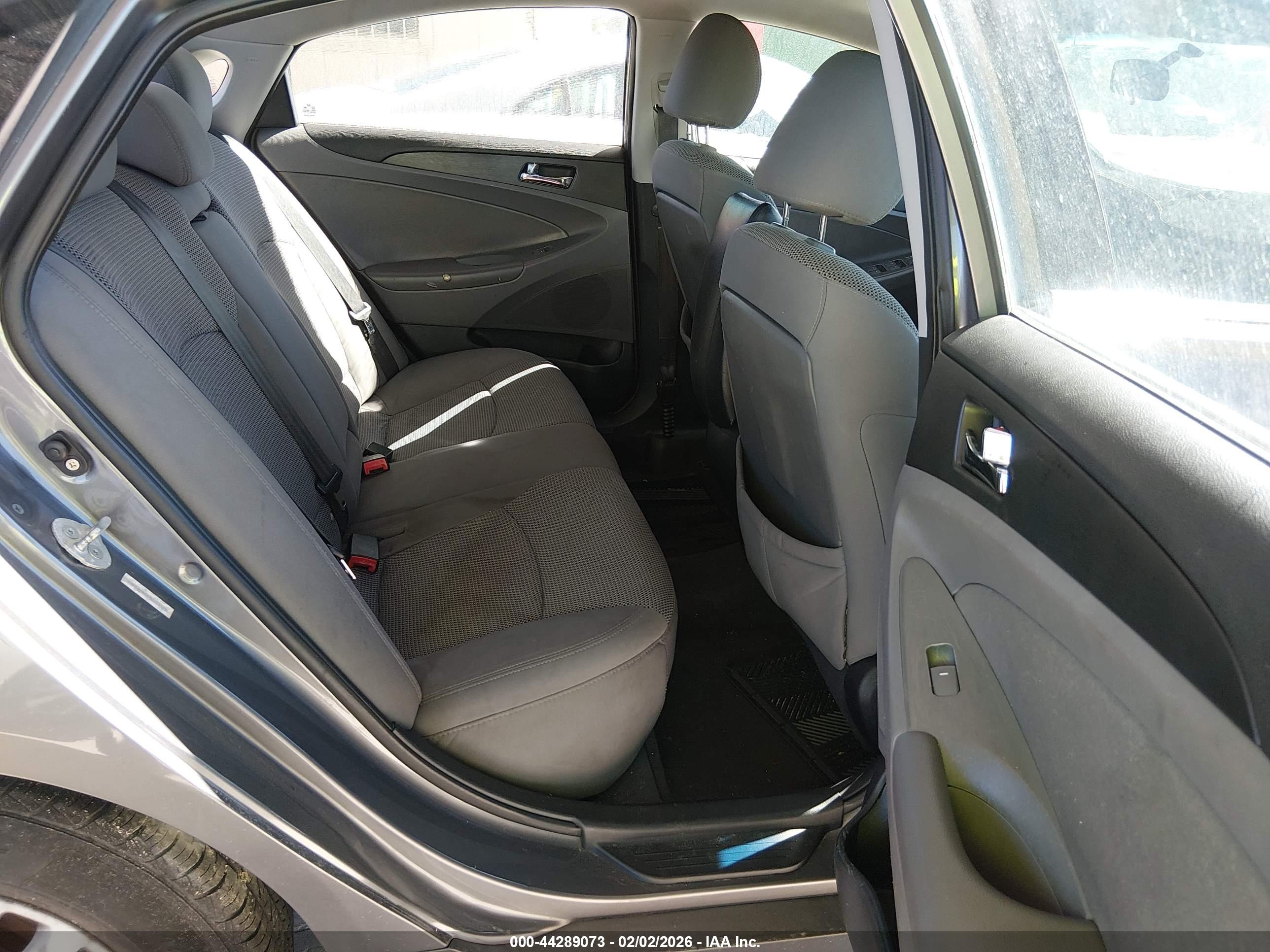 HYUNDAI SONATA image 8