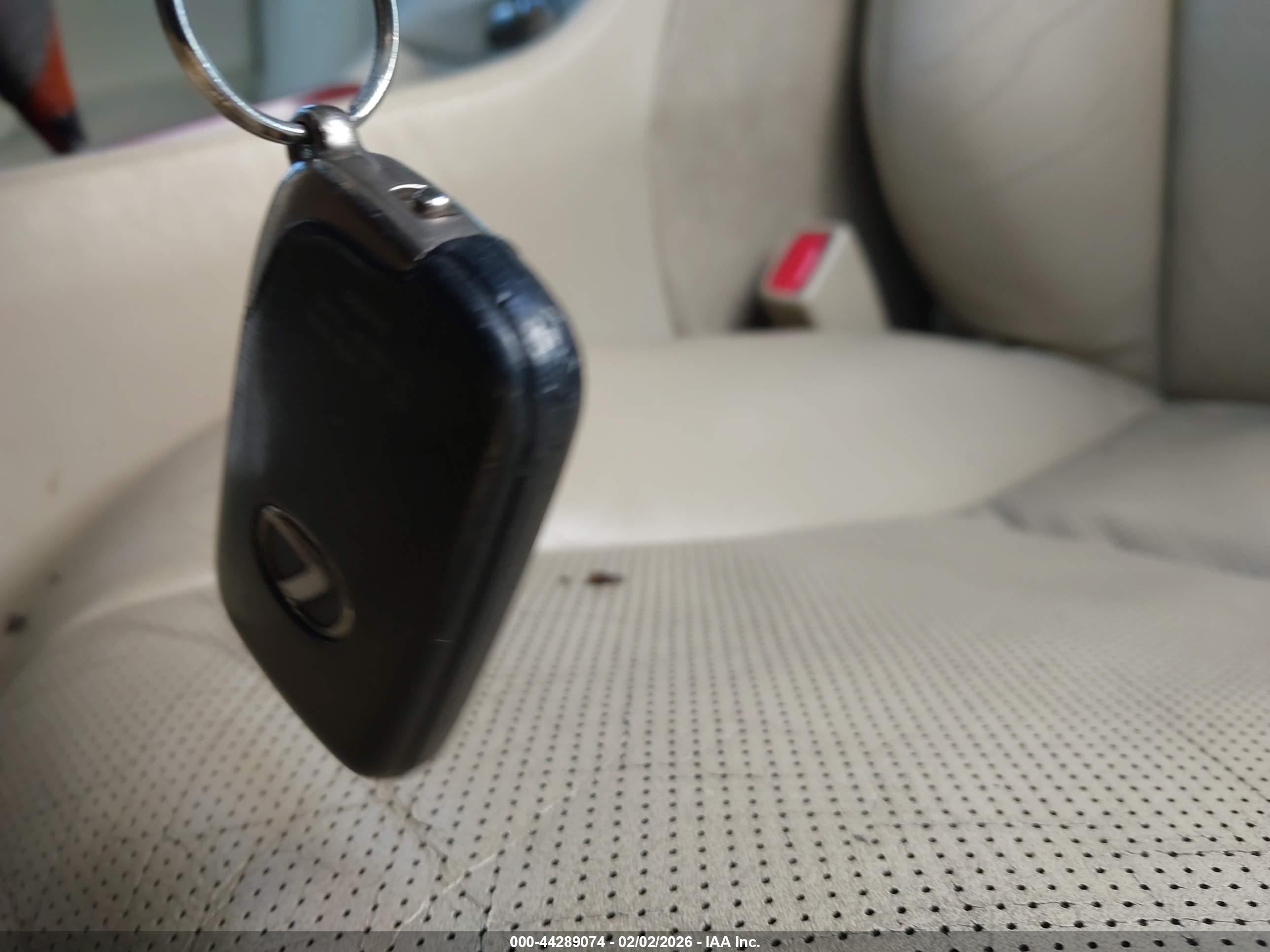 LEXUS LS image 11