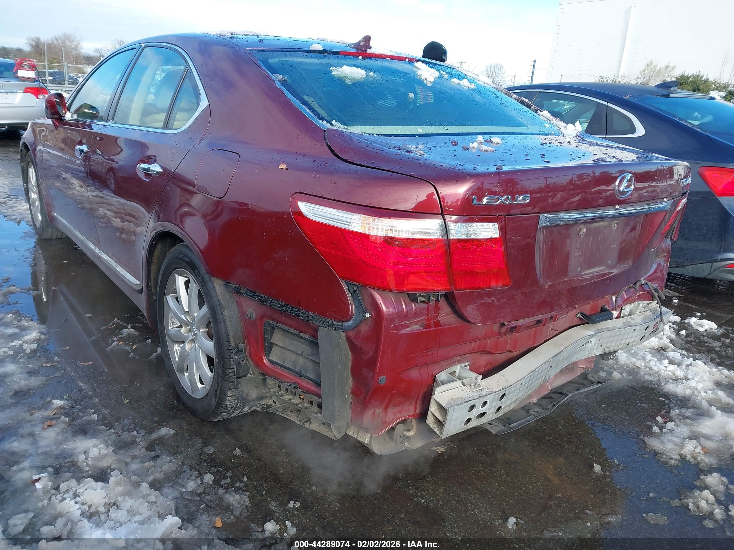 LEXUS LS image 3
