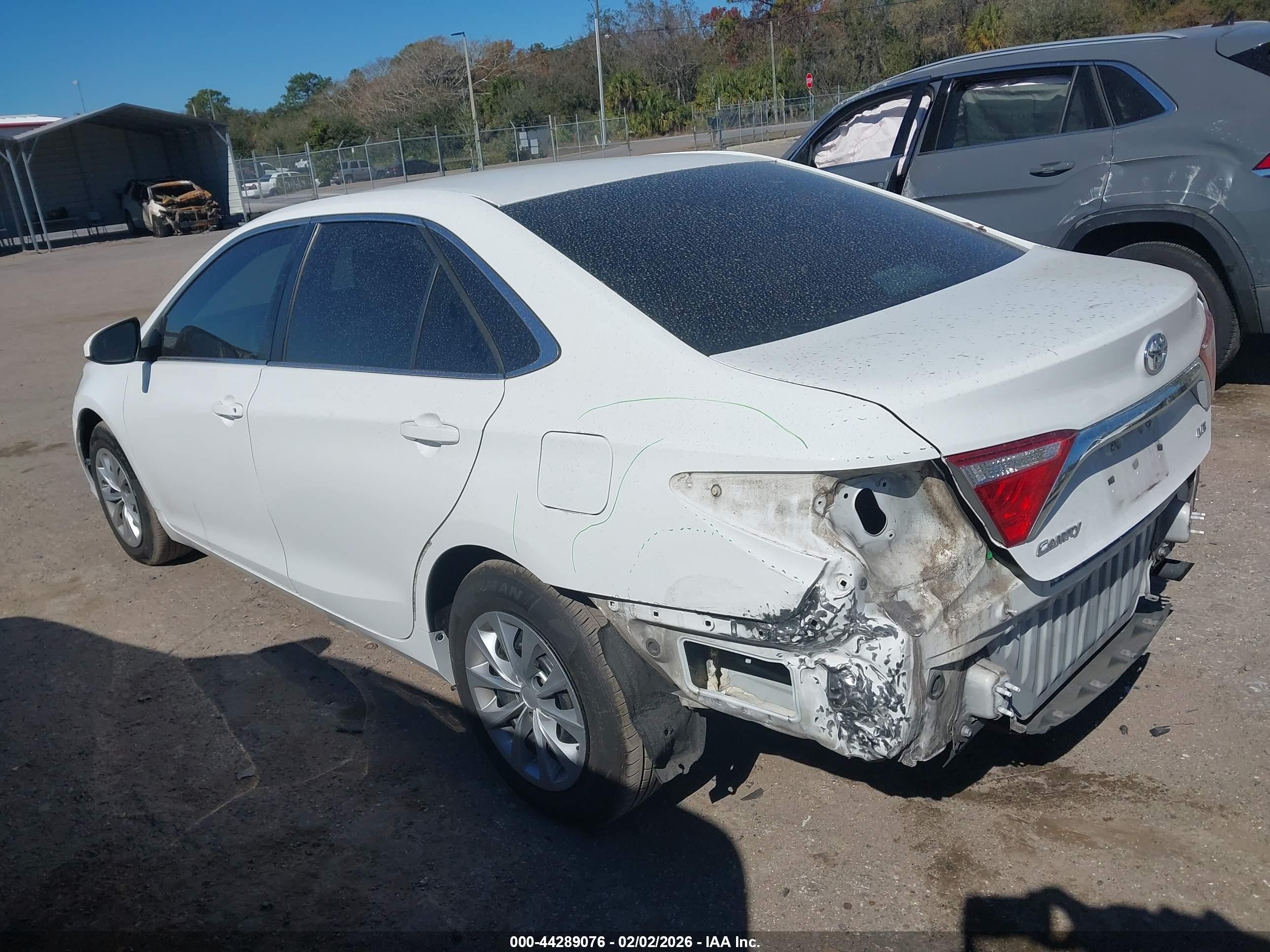 TOYOTA CAMRY image 3