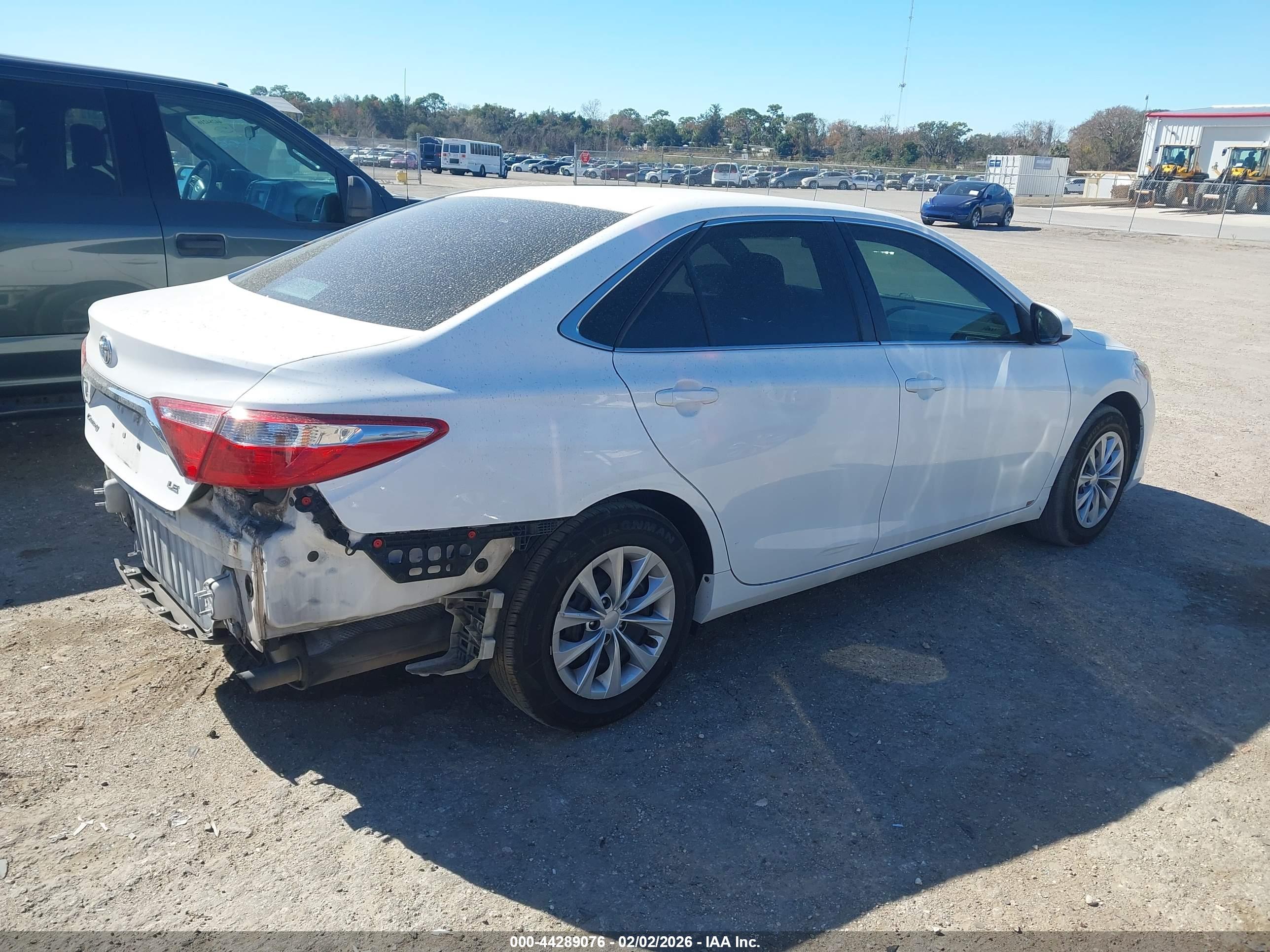 TOYOTA CAMRY image 4