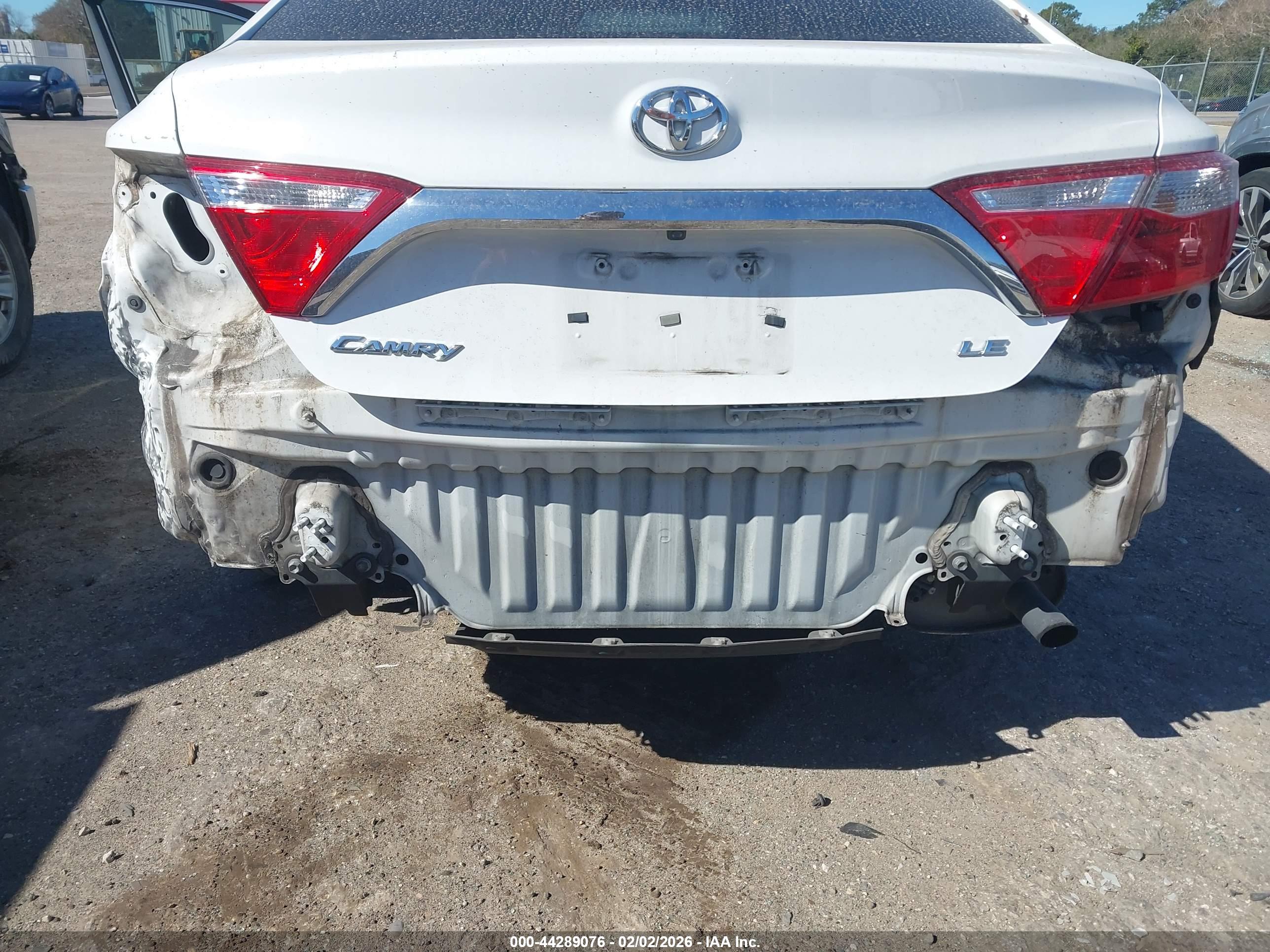 TOYOTA CAMRY image 6