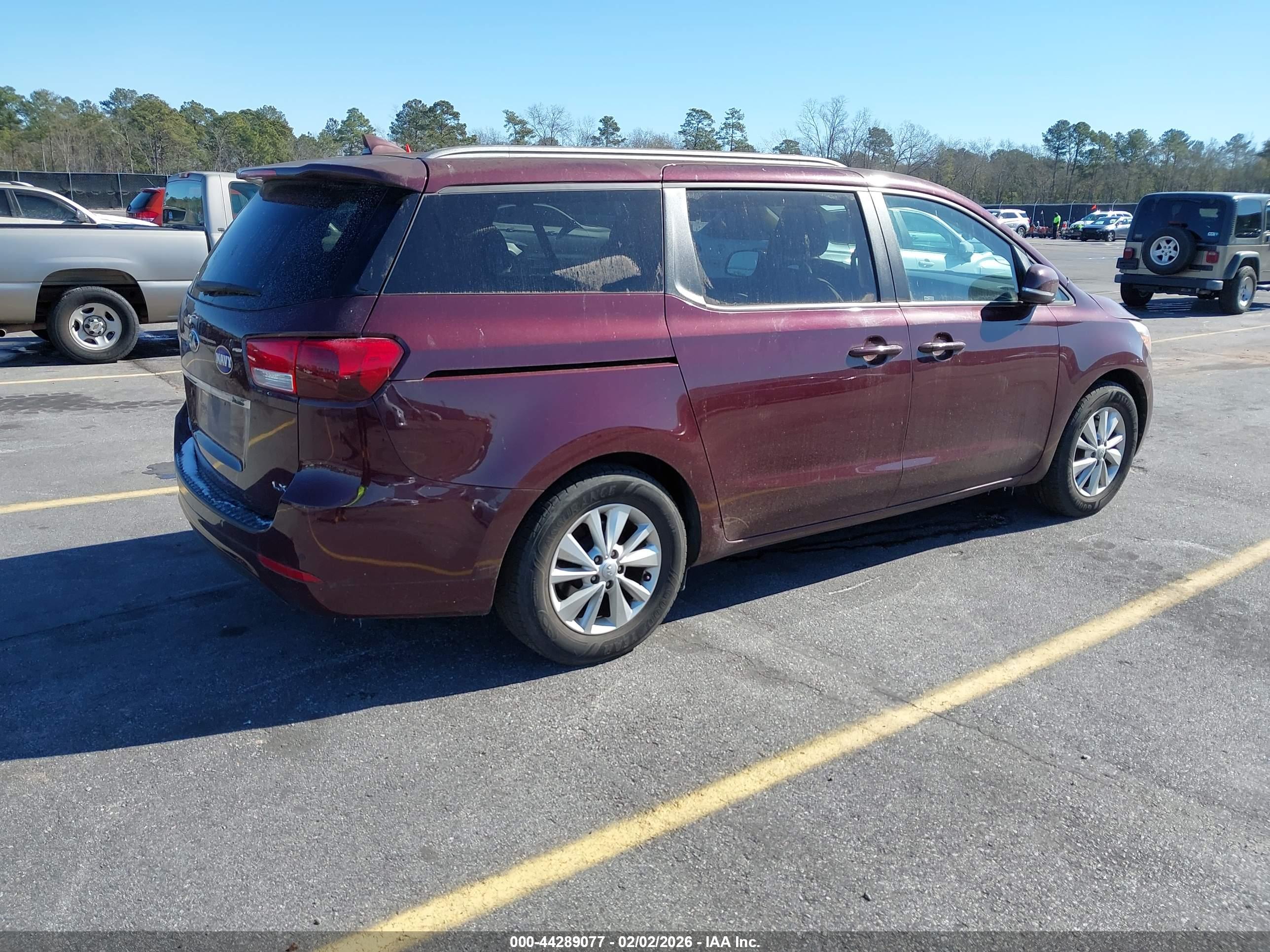KIA SEDONA image 4