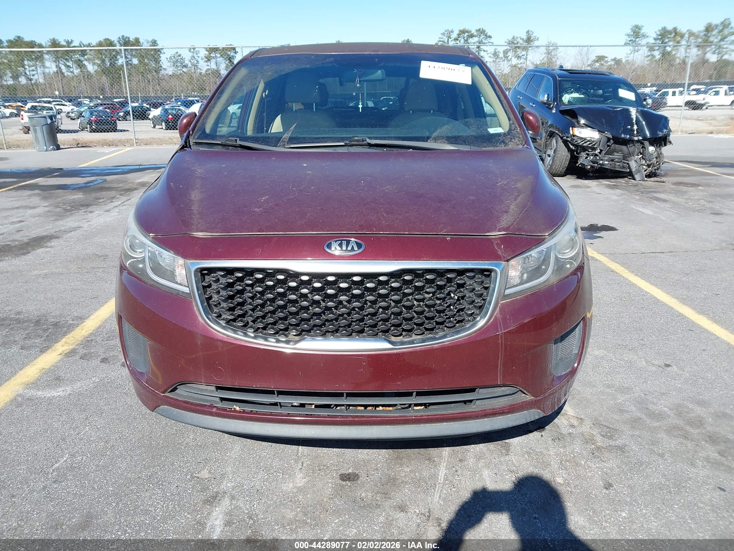 KIA SEDONA image 6