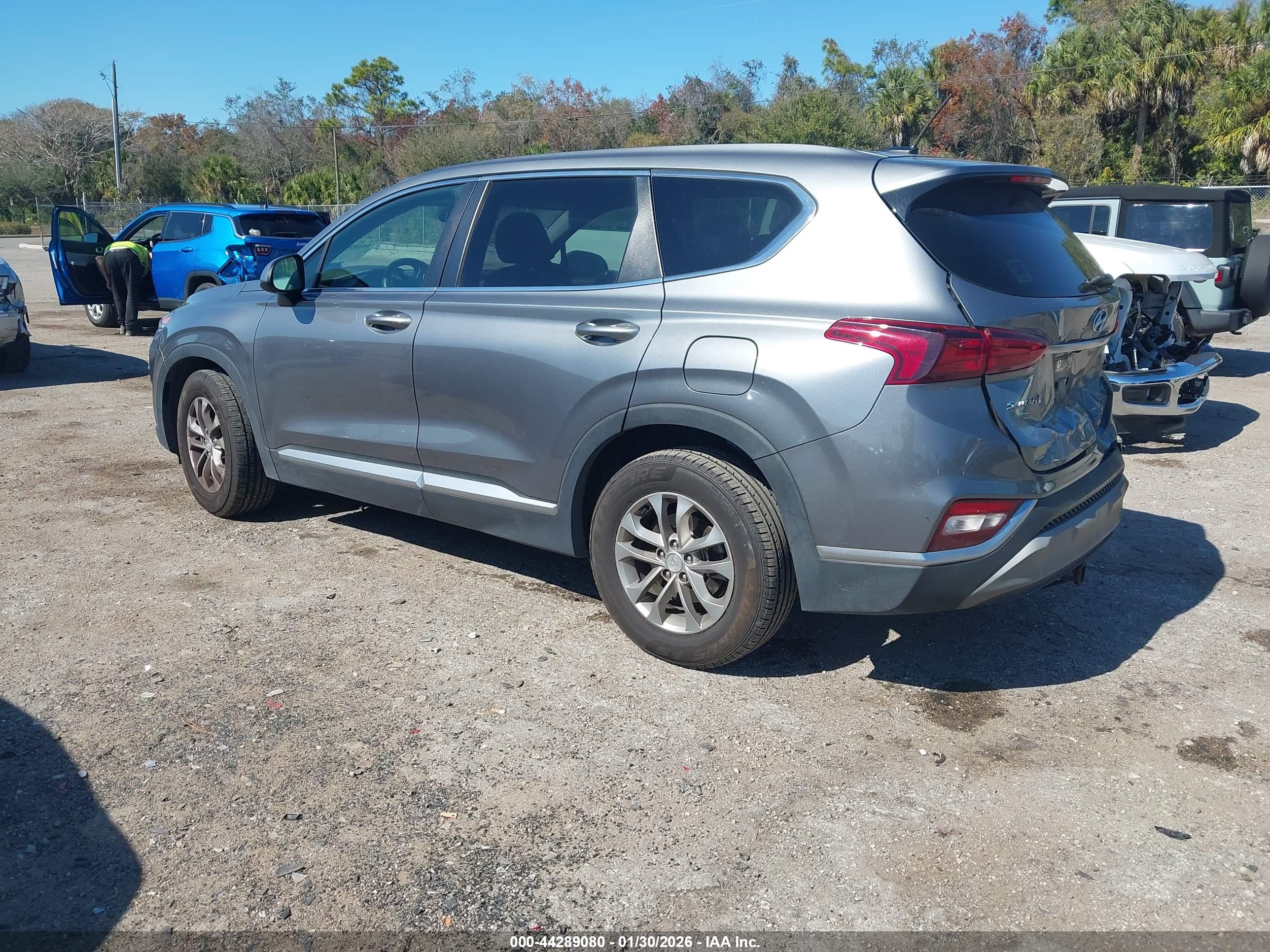 HYUNDAI SANTA image 3