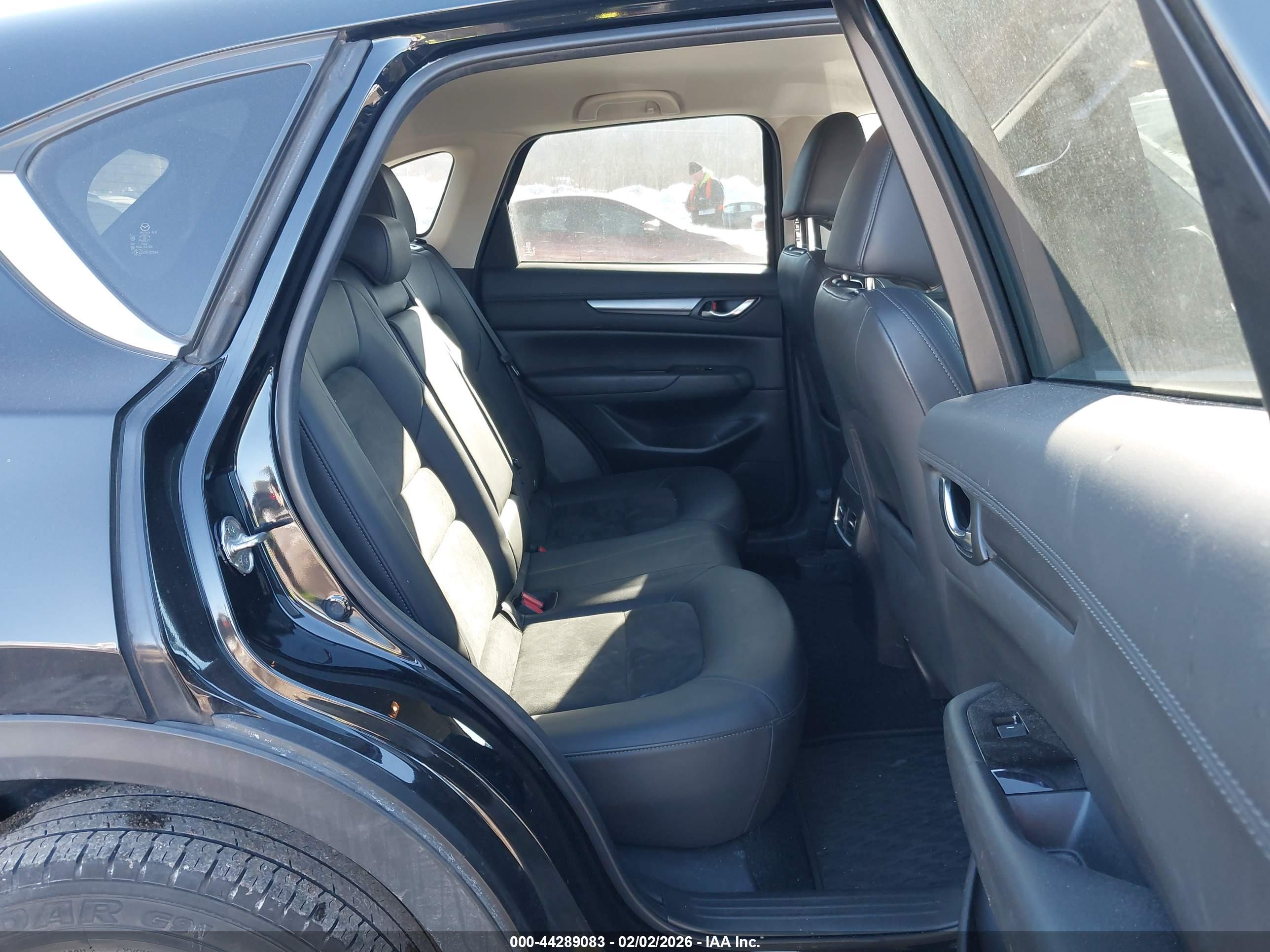 MAZDA CX-5 image 8