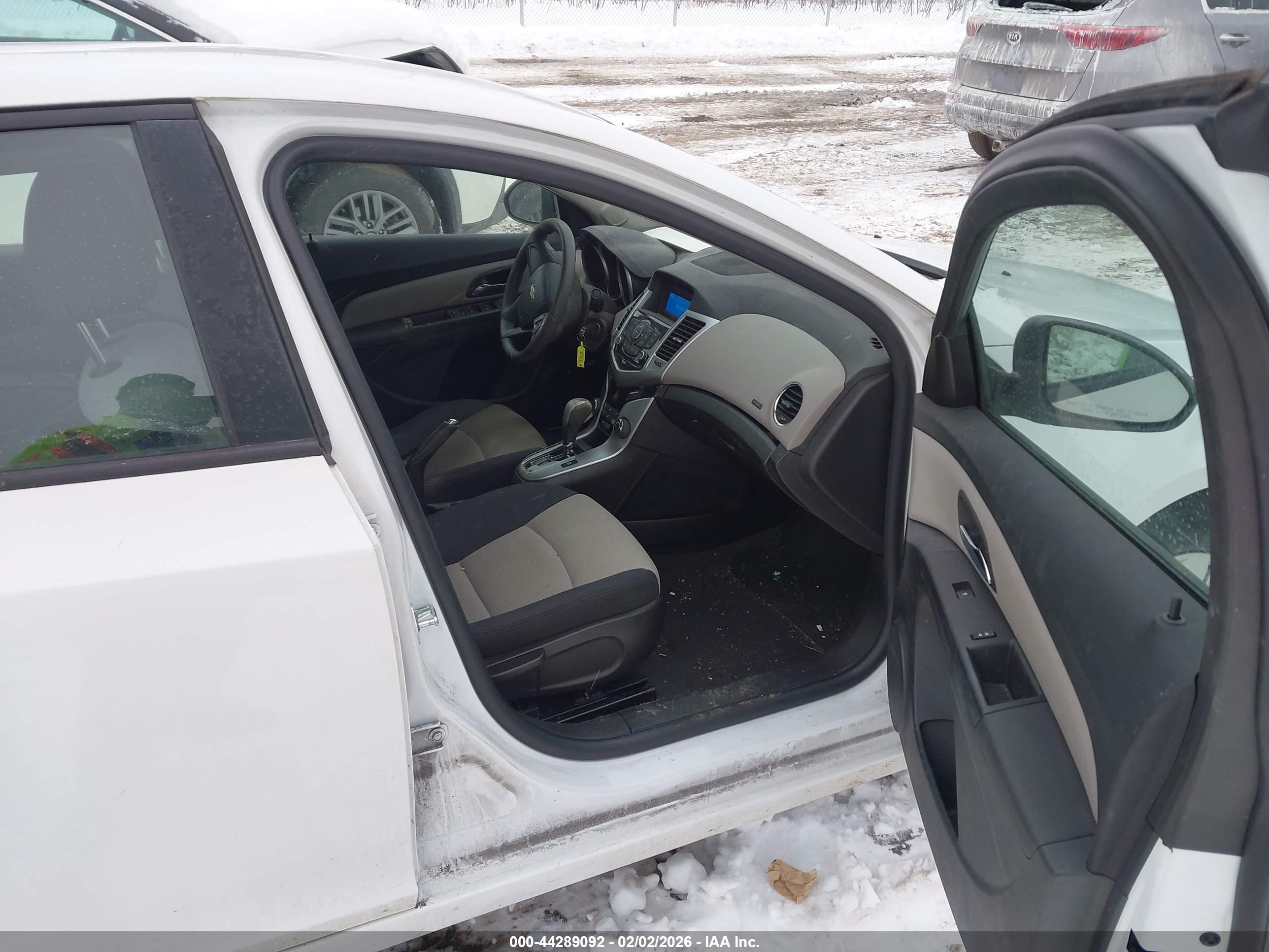 CHEVROLET CRUZE image 5