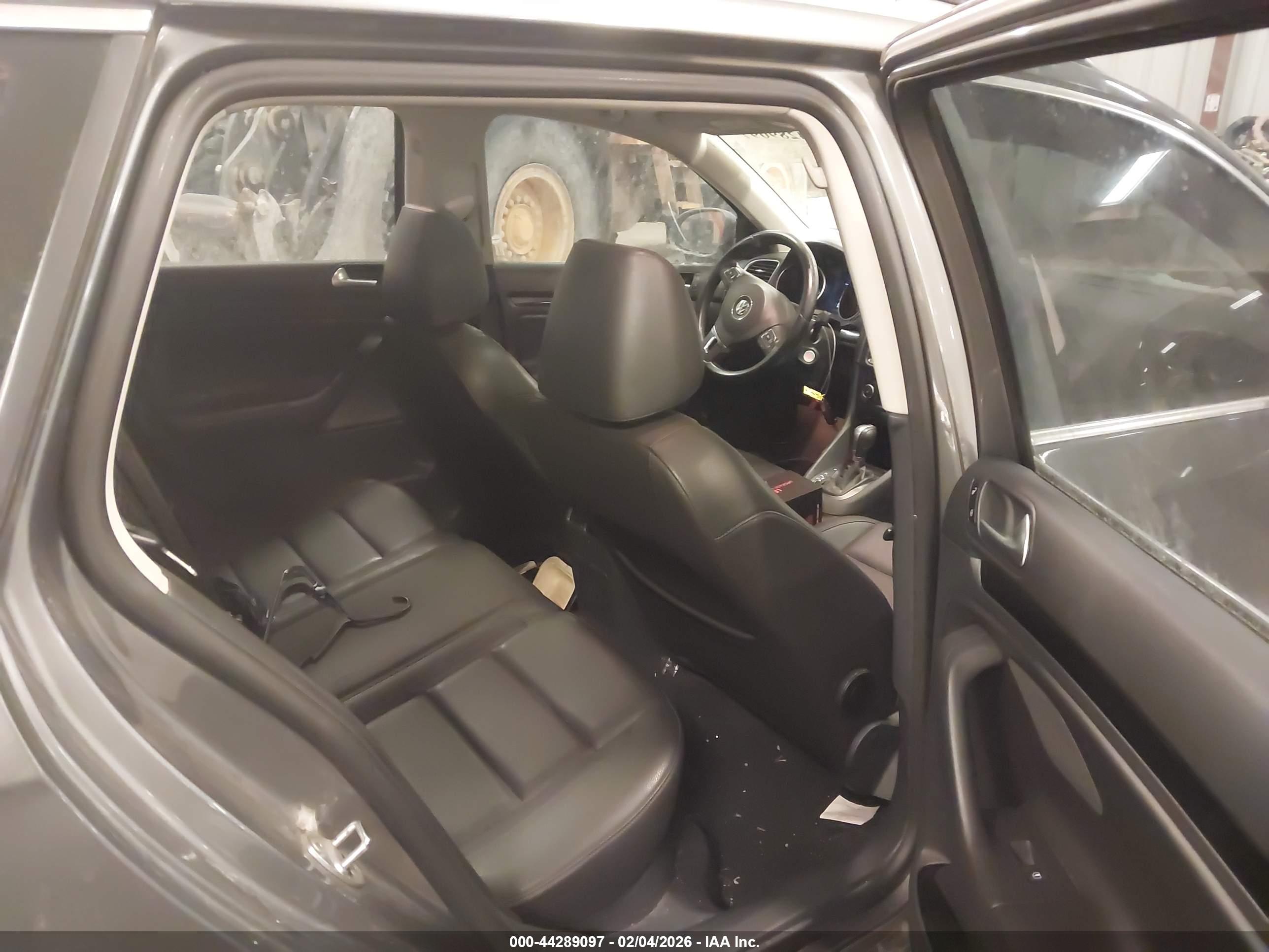 VOLKSWAGEN JETTA image 8