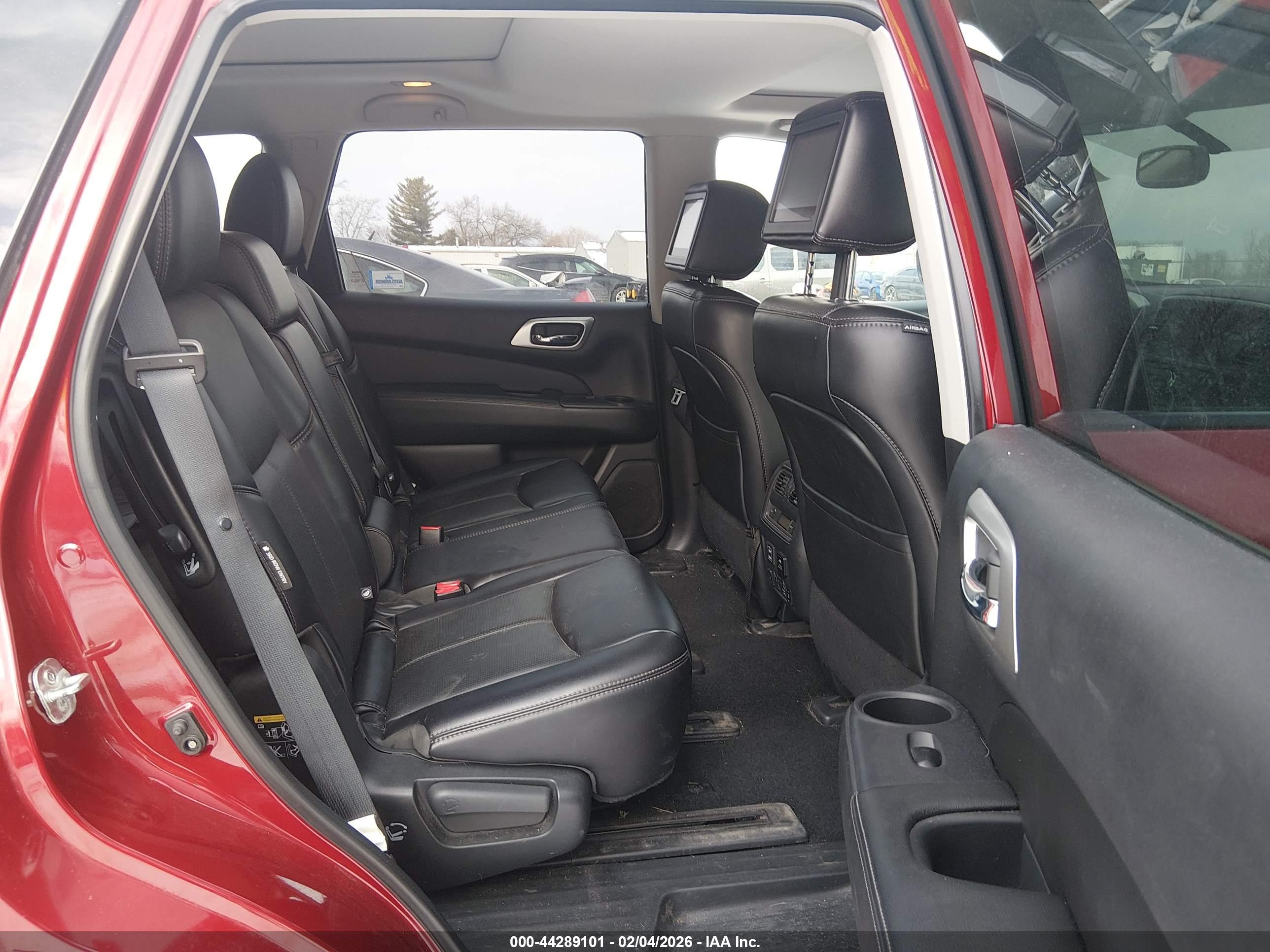 NISSAN PATHFINDER image 8