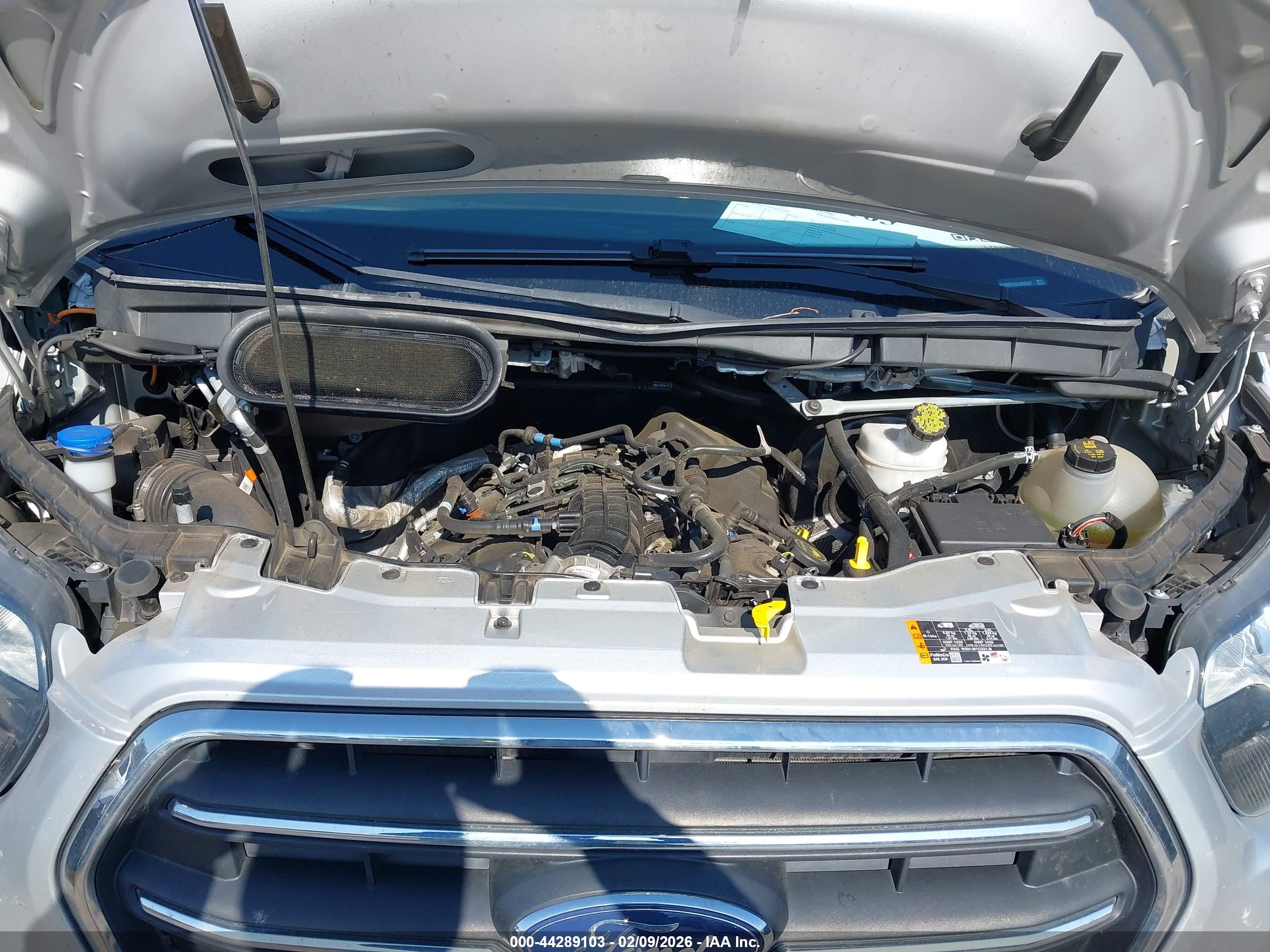 FORD TRANSIT-250 image 10