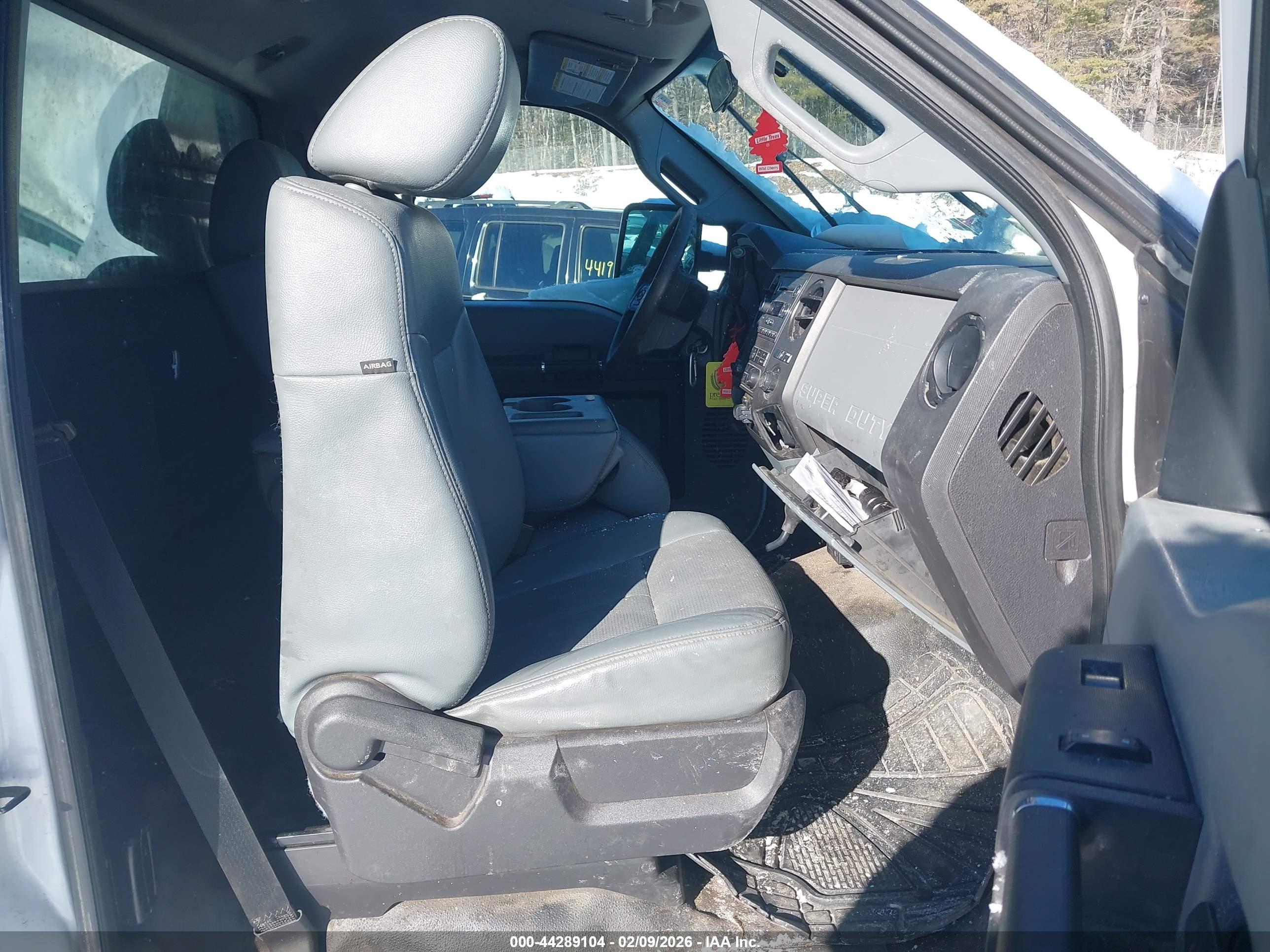 FORD F-350 image 8