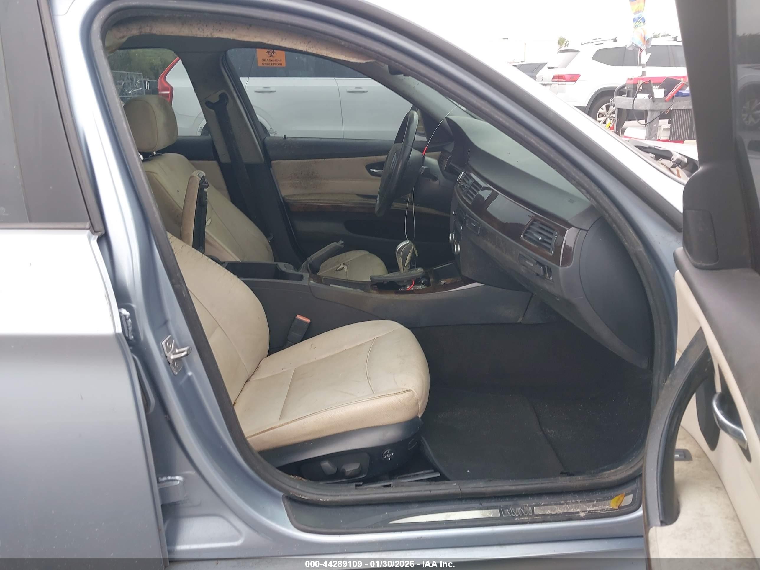 BMW 328I image 5
