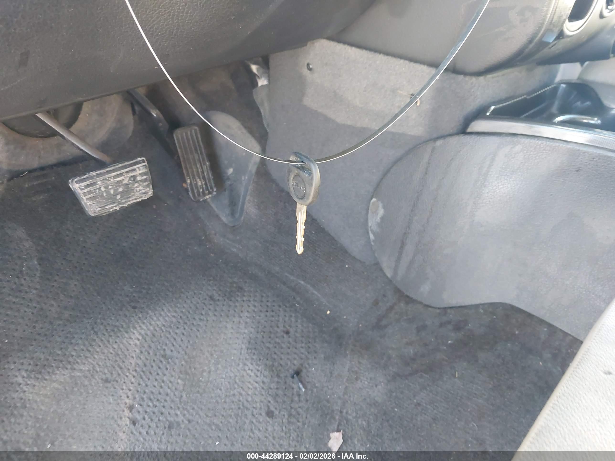 GMC ENVOY image 11