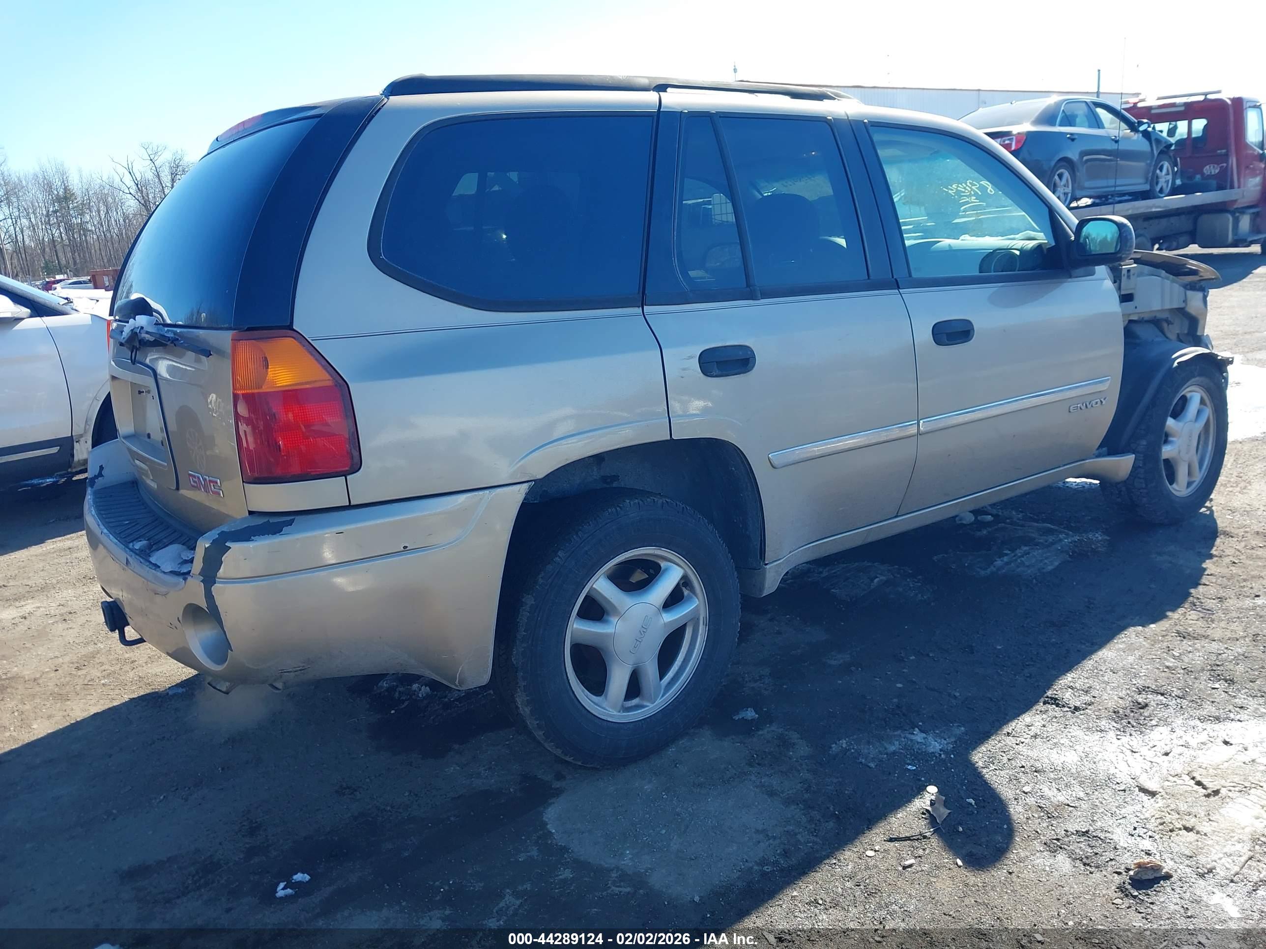 GMC ENVOY image 4