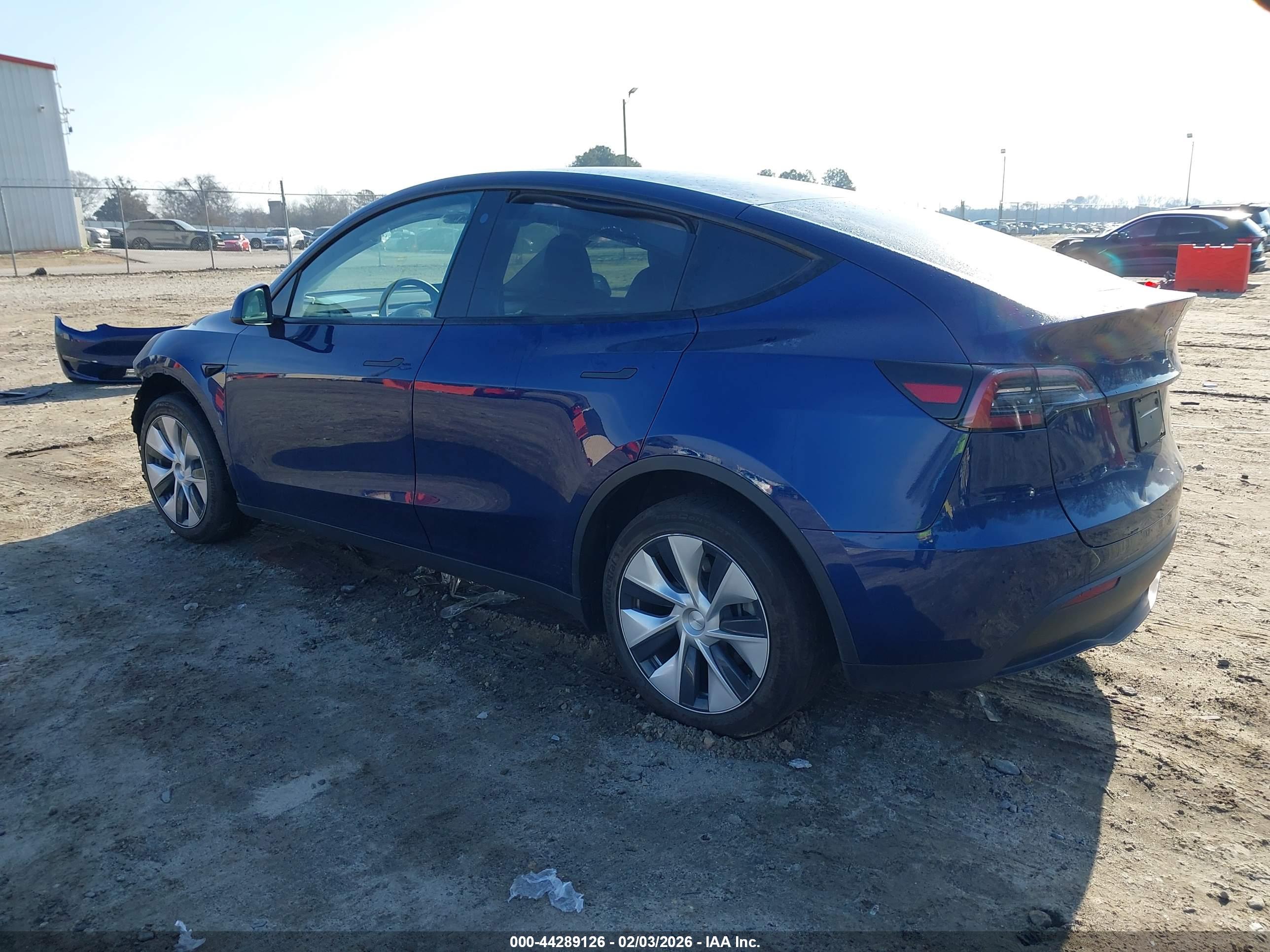 TESLA MODEL image 3