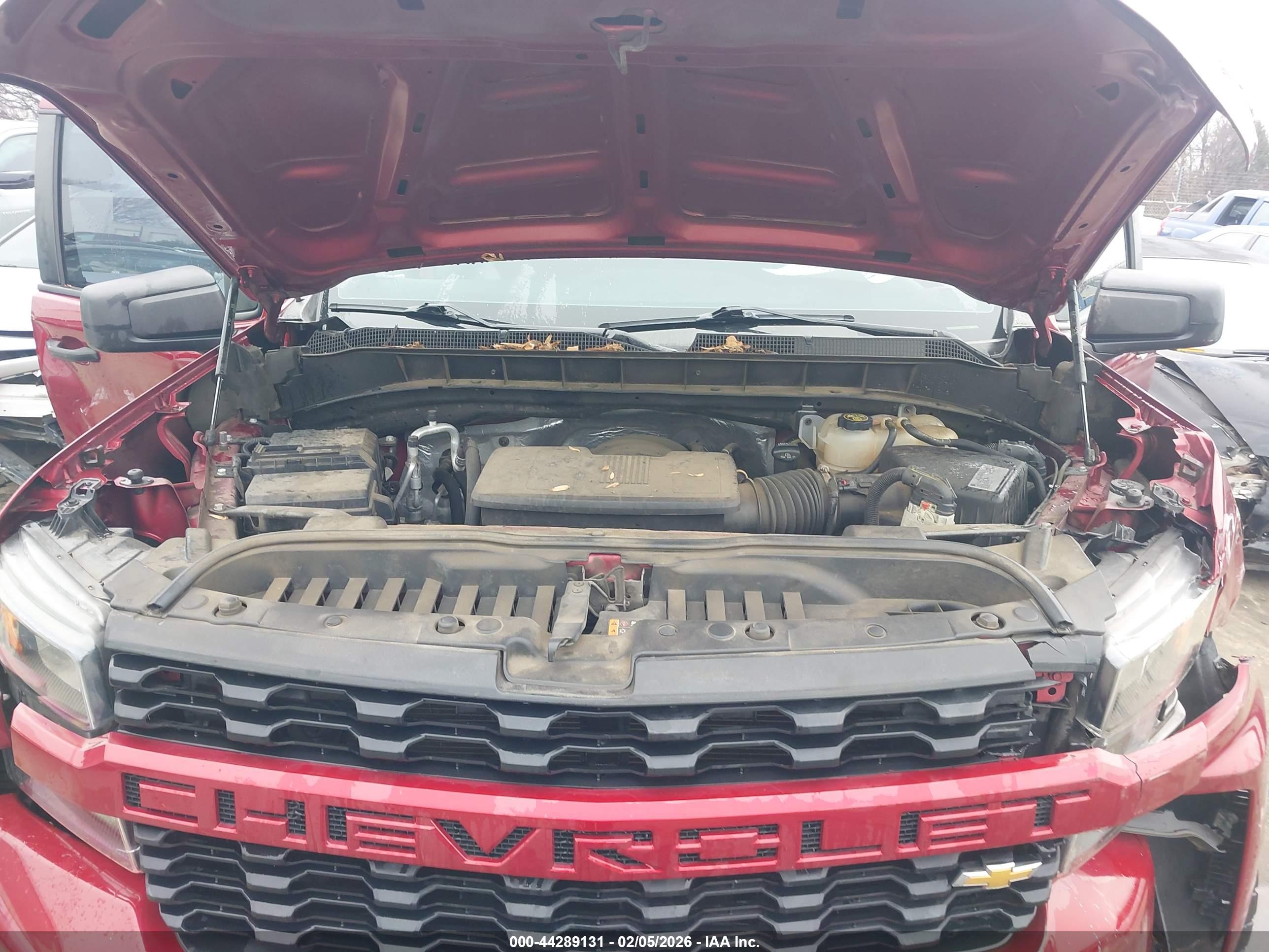 CHEVROLET SILVERADO image 10