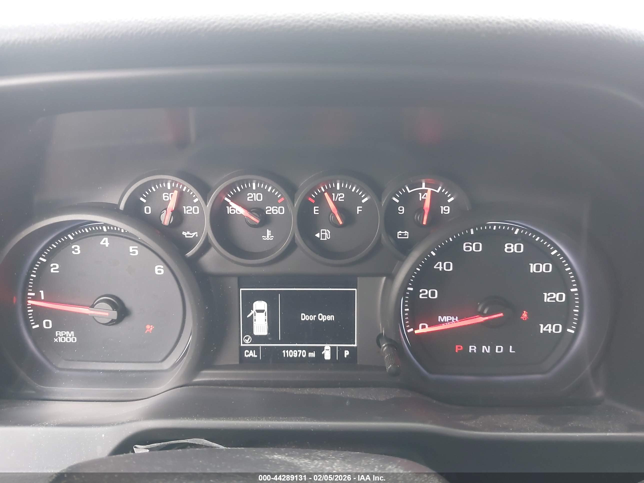 CHEVROLET SILVERADO image 7