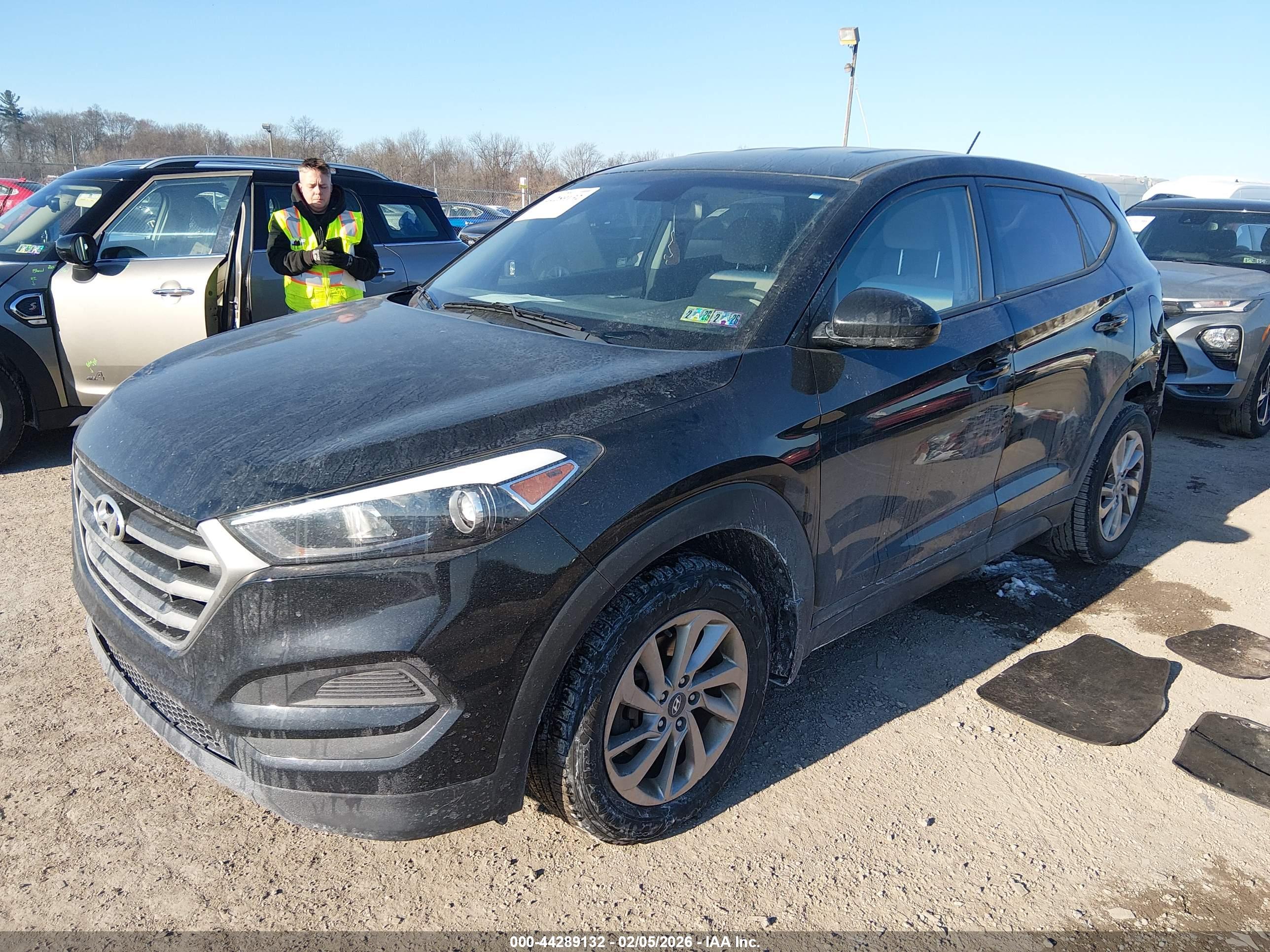 HYUNDAI TUCSON image 2