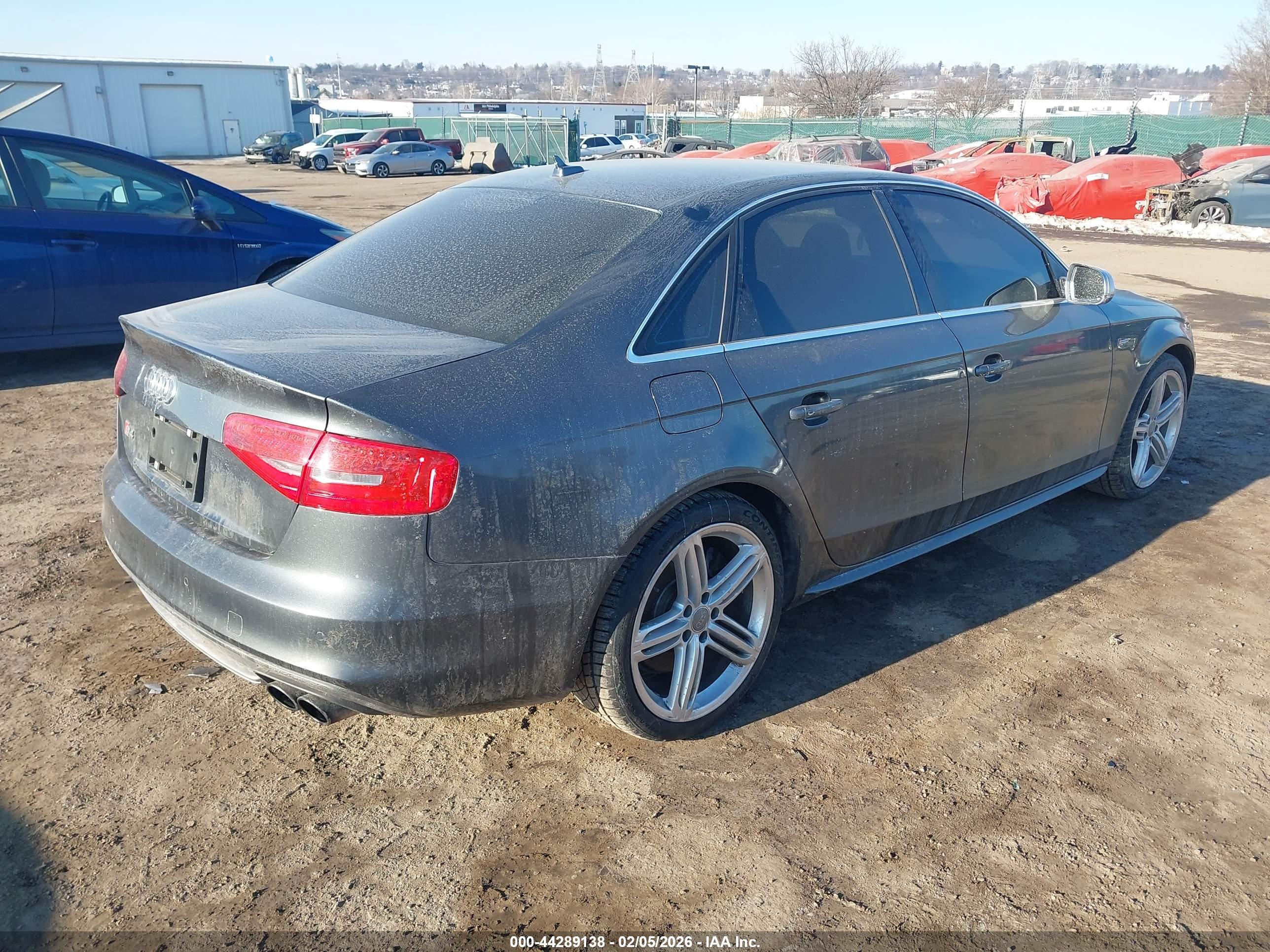 AUDI S4 image 4