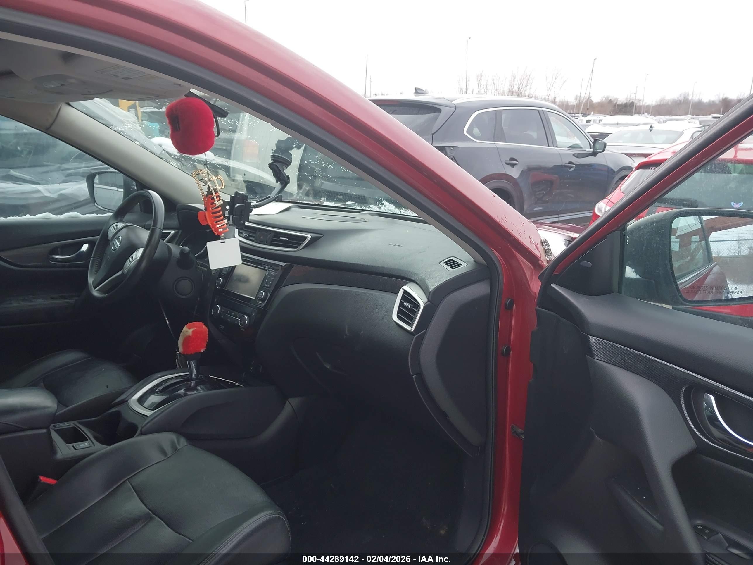 NISSAN ROGUE image 5