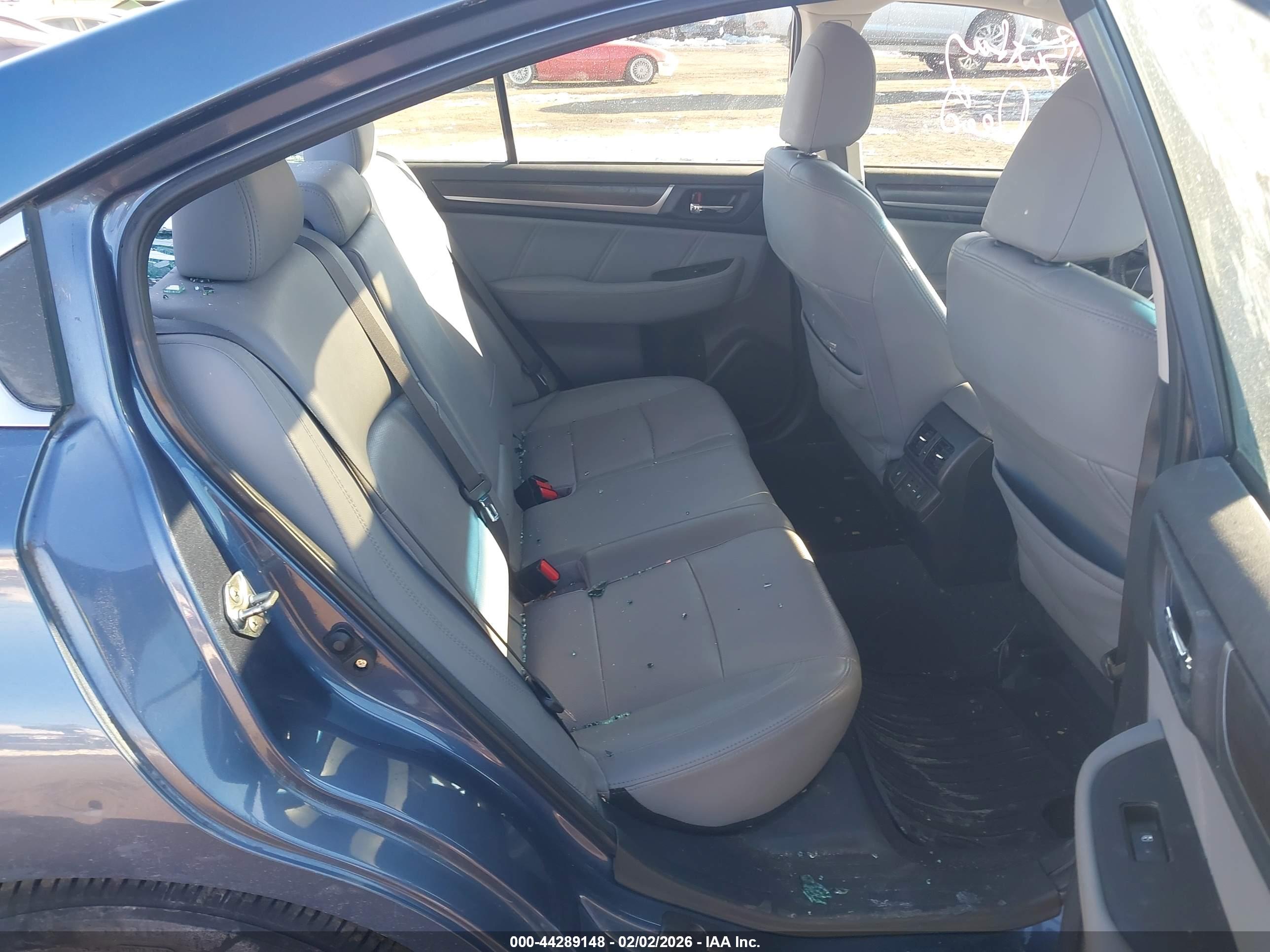 SUBARU LEGACY image 8