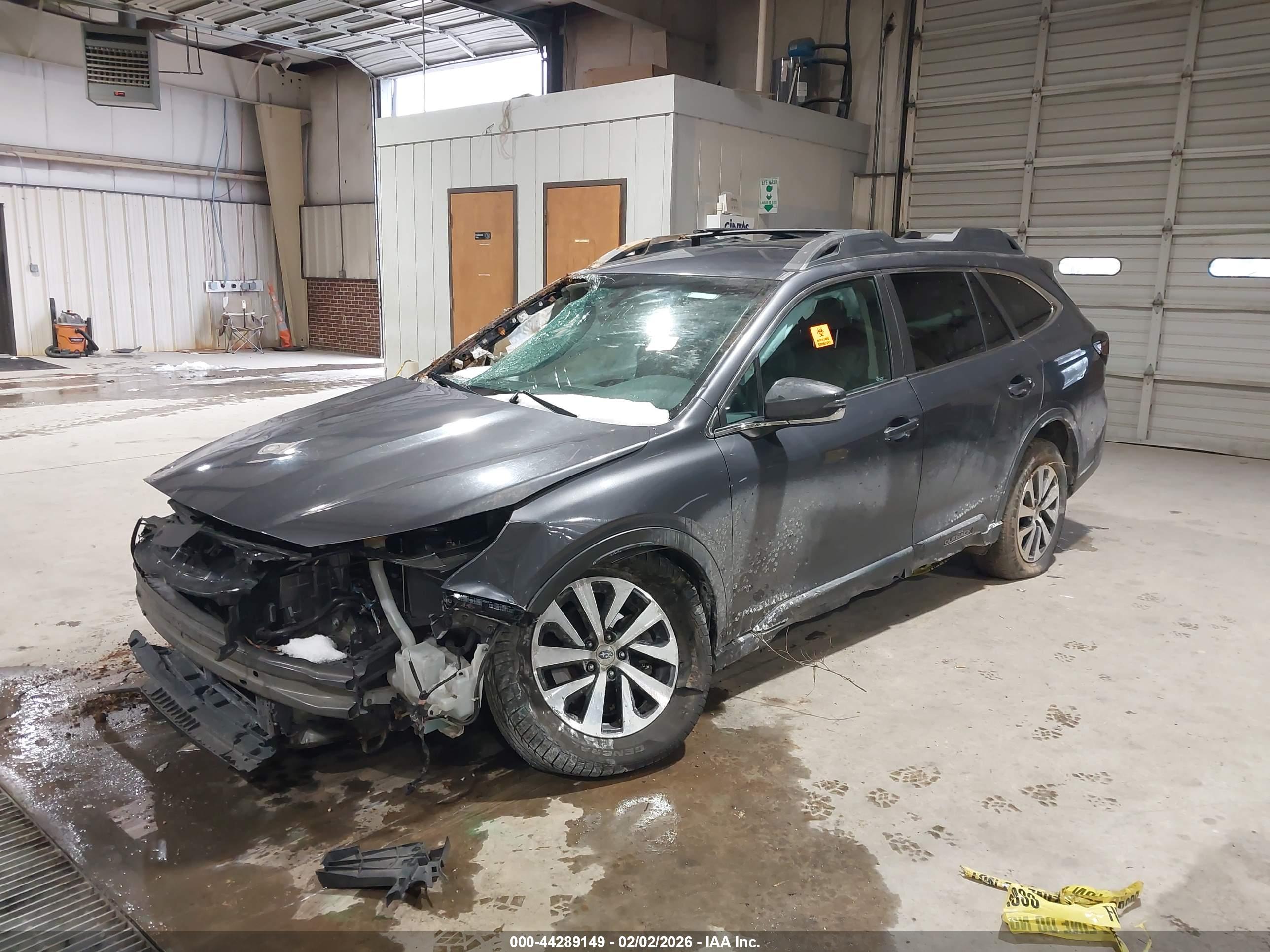 SUBARU OUTBACK image 2