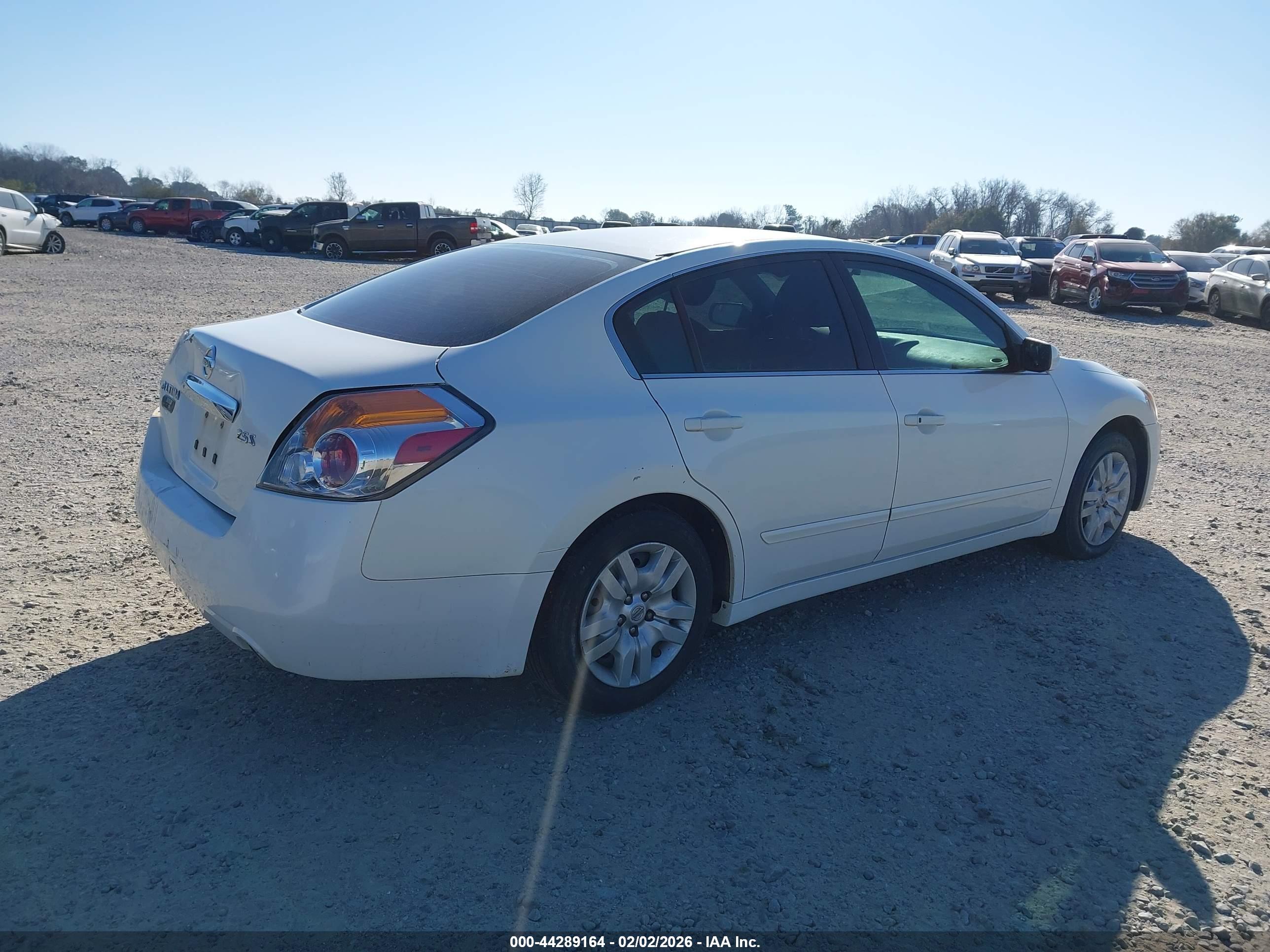 NISSAN ALTIMA image 4