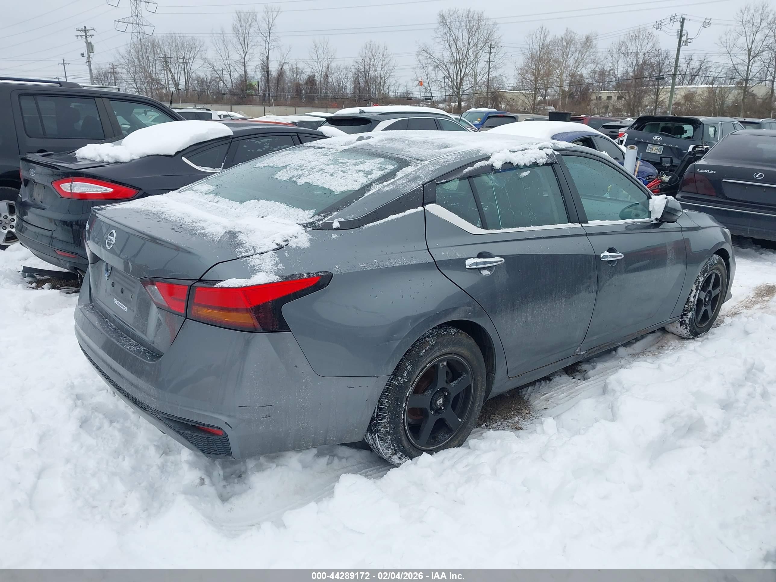 NISSAN ALTIMA image 4