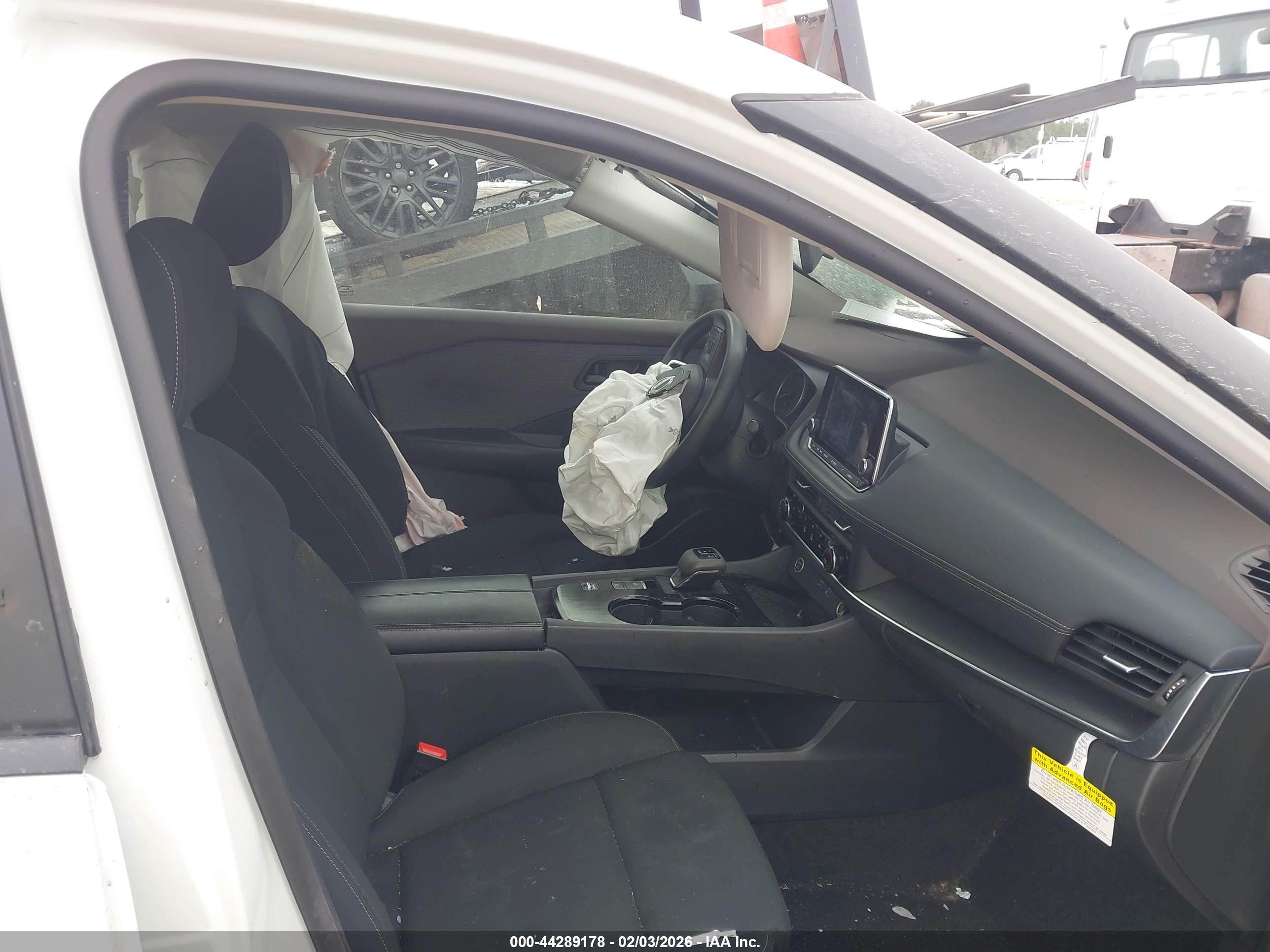 NISSAN ROGUE image 5