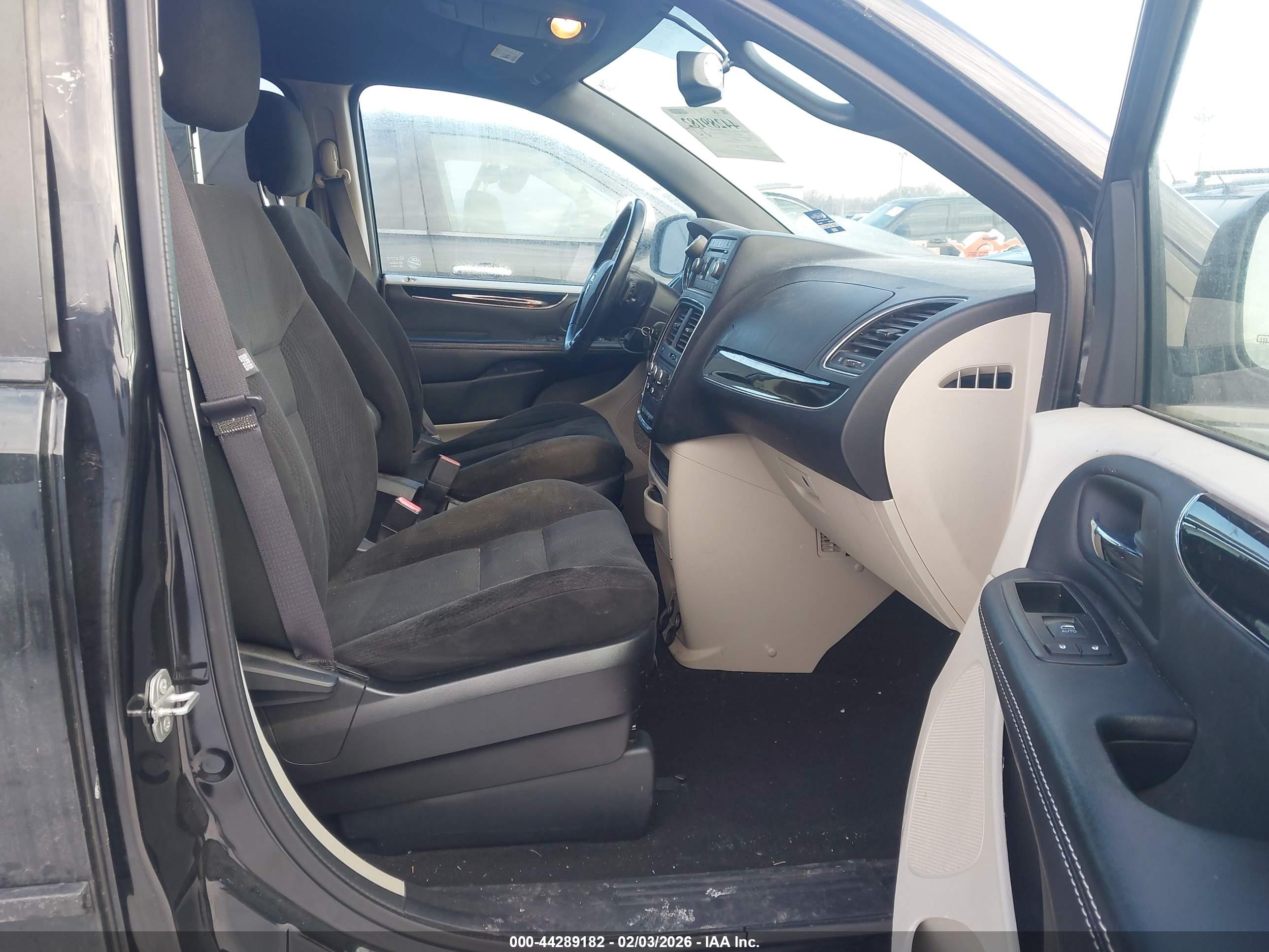 DODGE GRAND image 5
