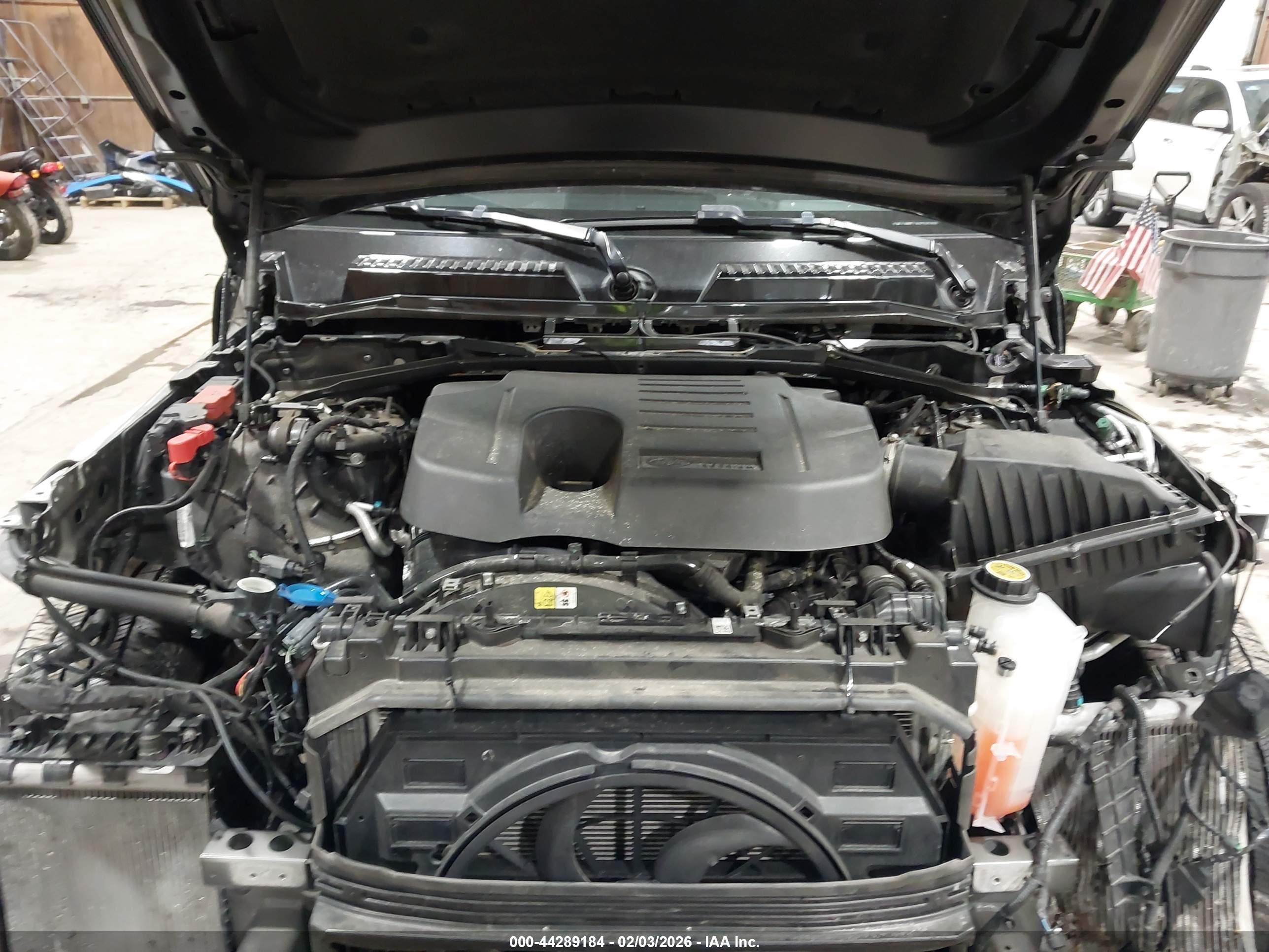 LAND ROVER image 10