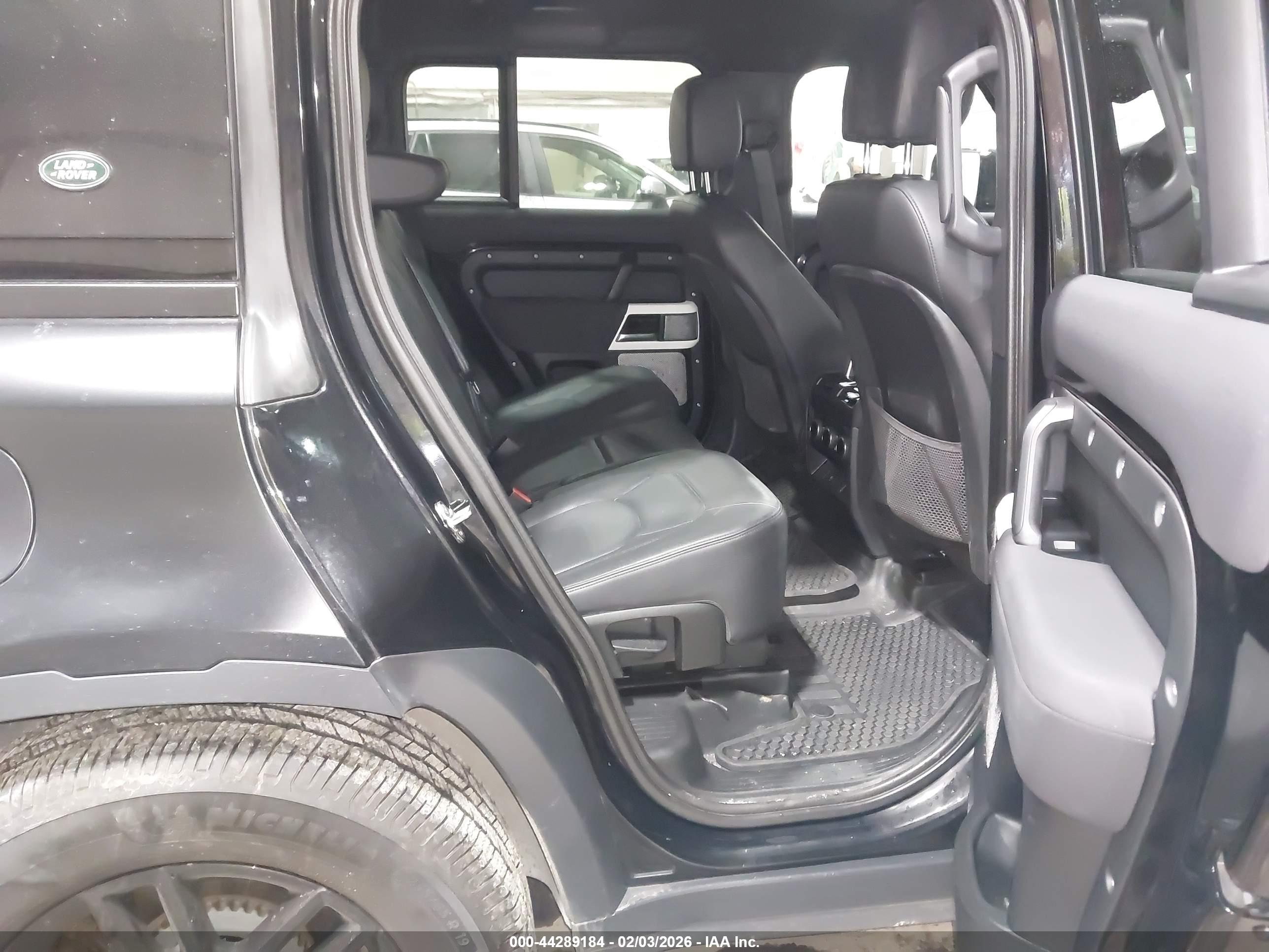 LAND ROVER image 8