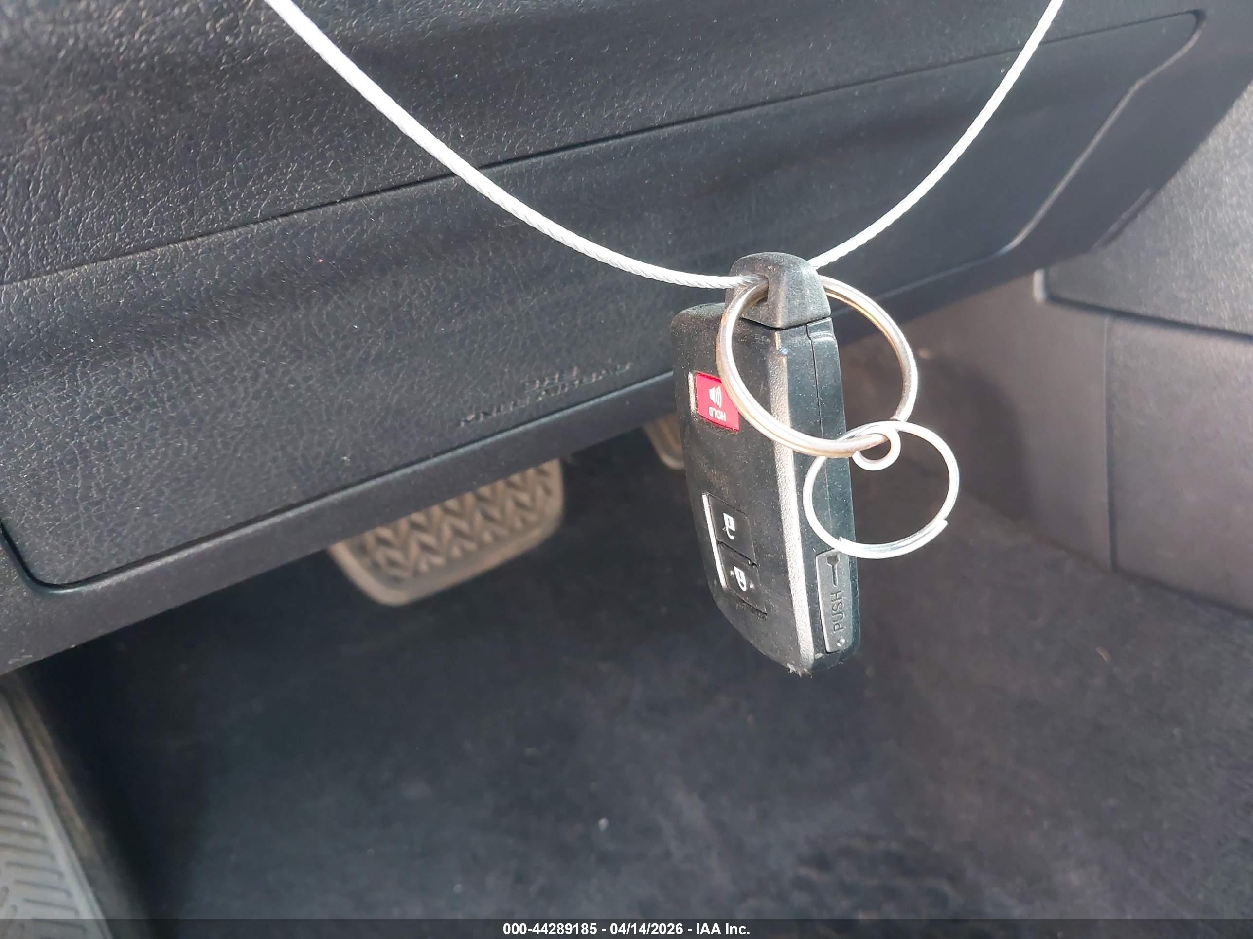 TOYOTA 4RUNNER image 11