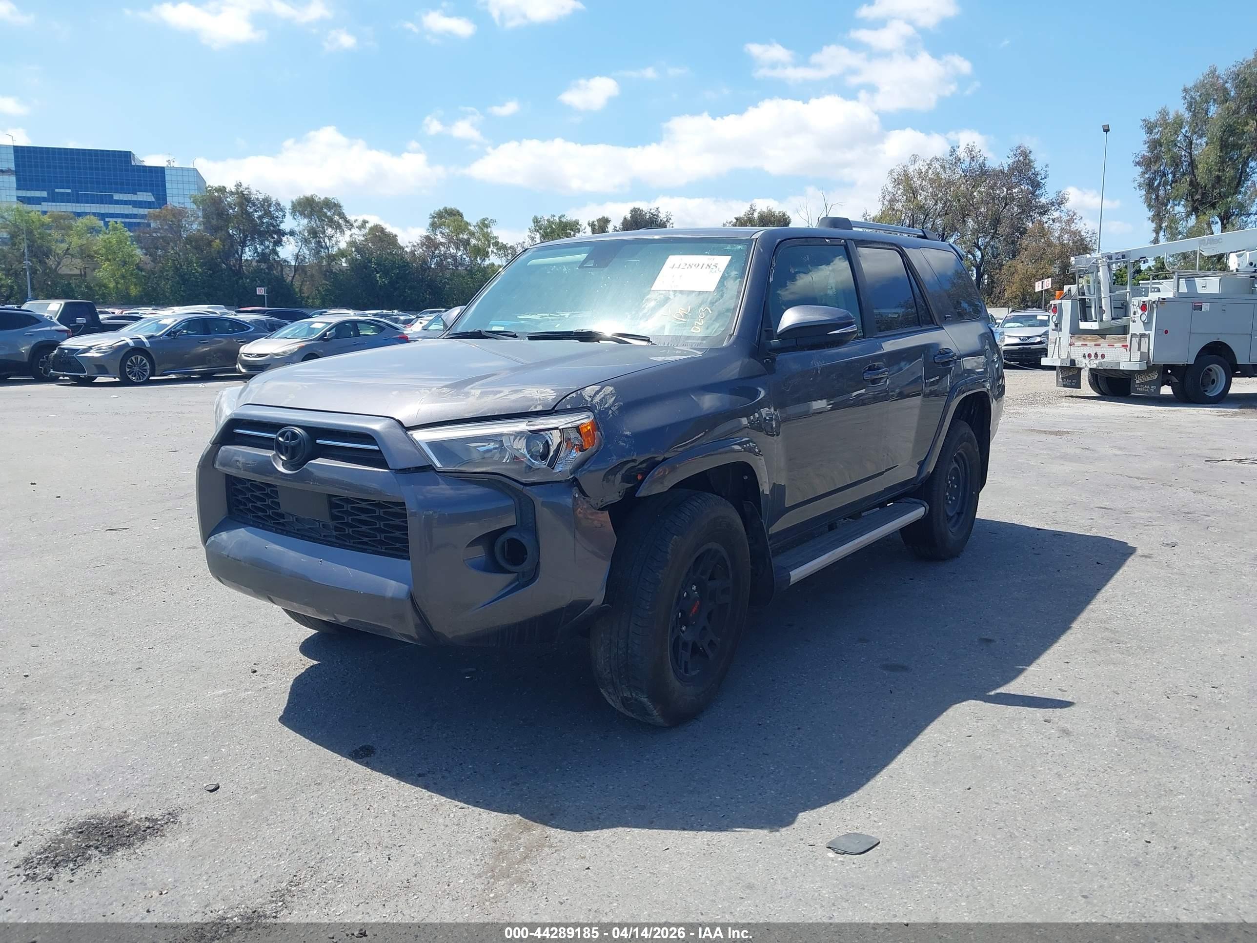 TOYOTA 4RUNNER image 2
