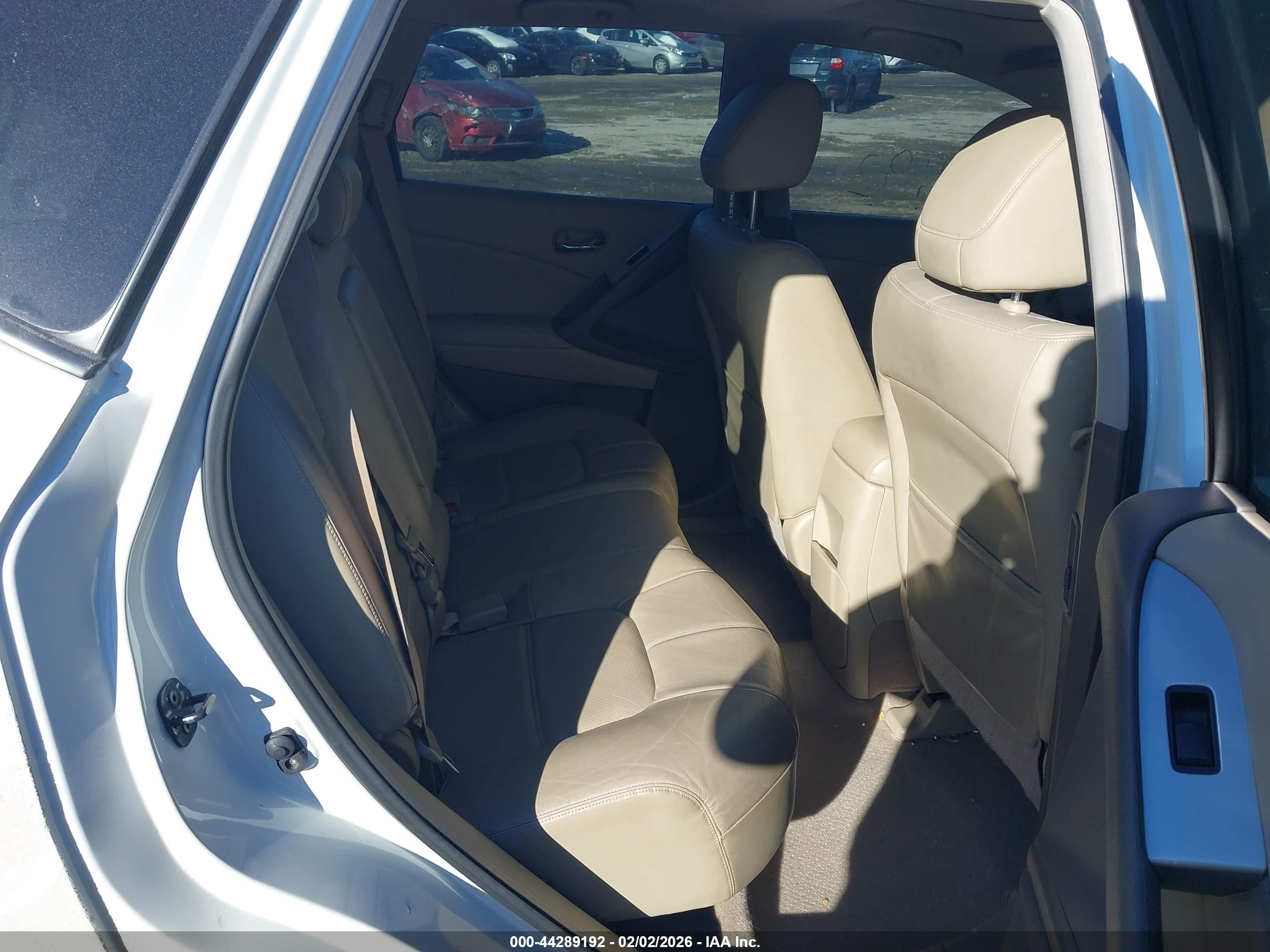 NISSAN MURANO image 8