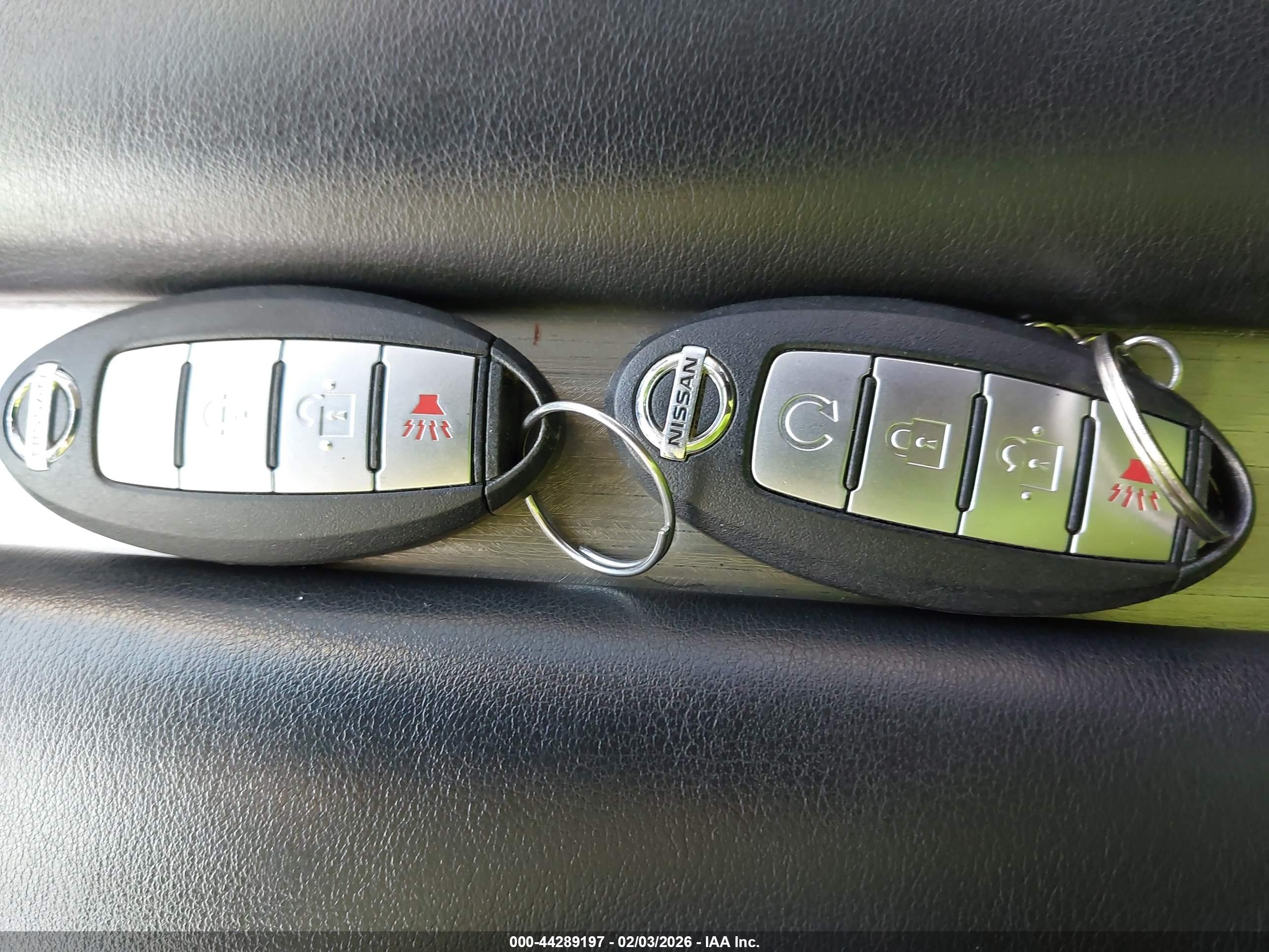 NISSAN MURANO image 11