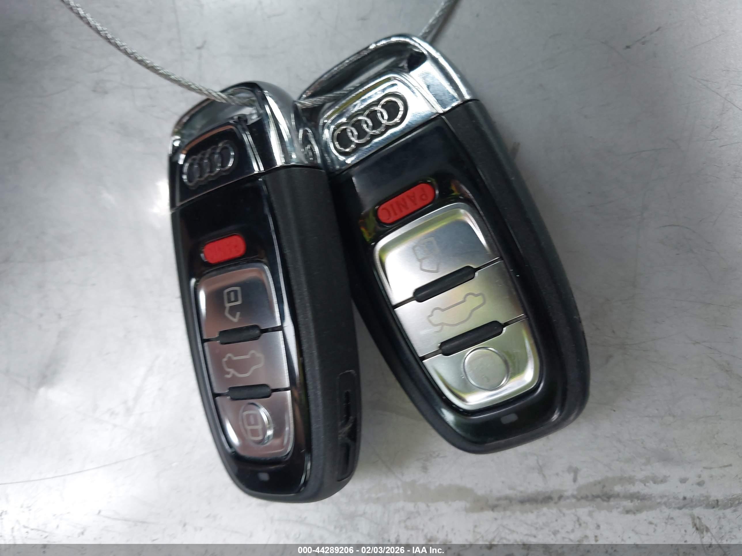 AUDI A8 image 11