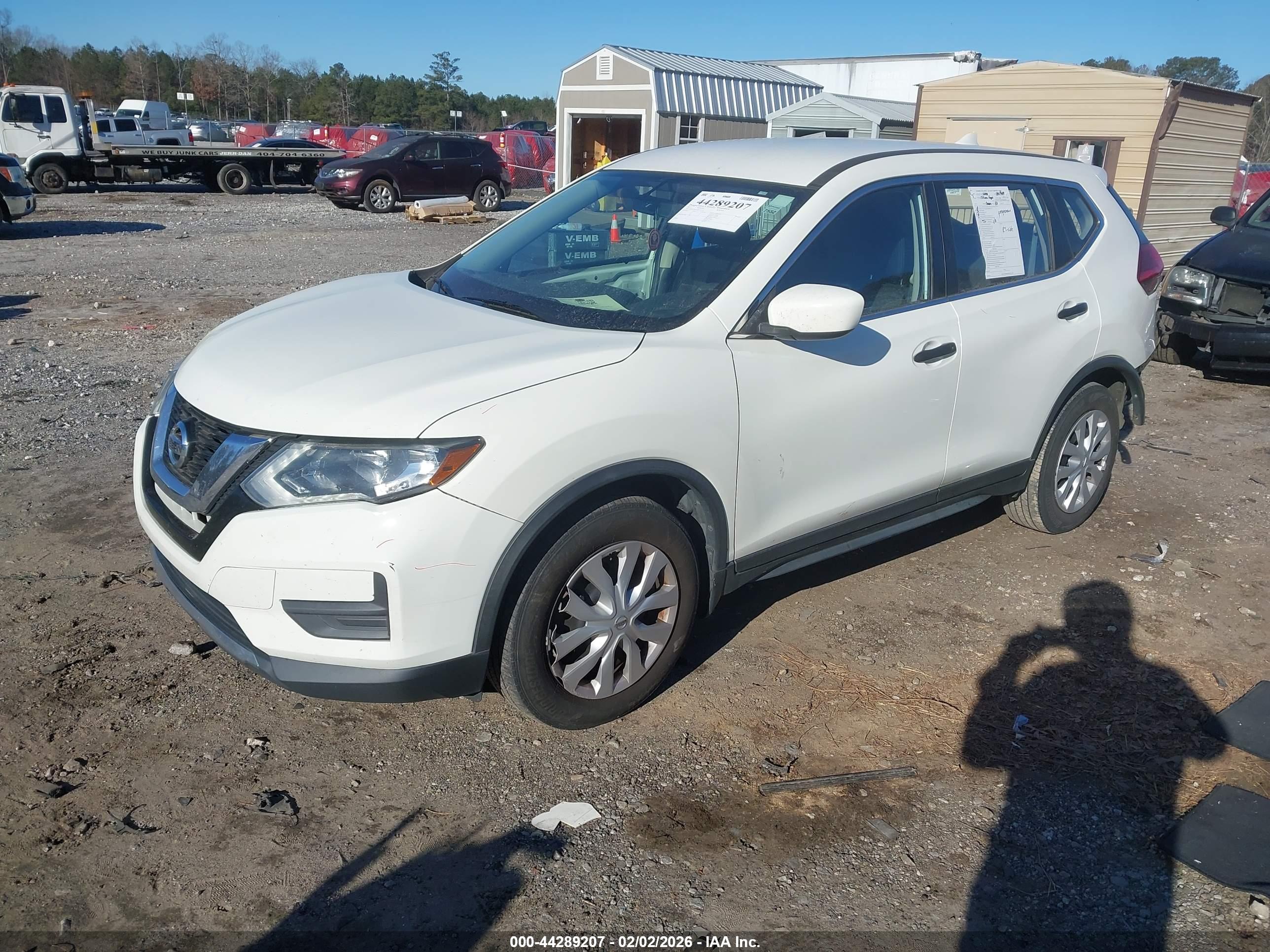 NISSAN ROGUE image 2