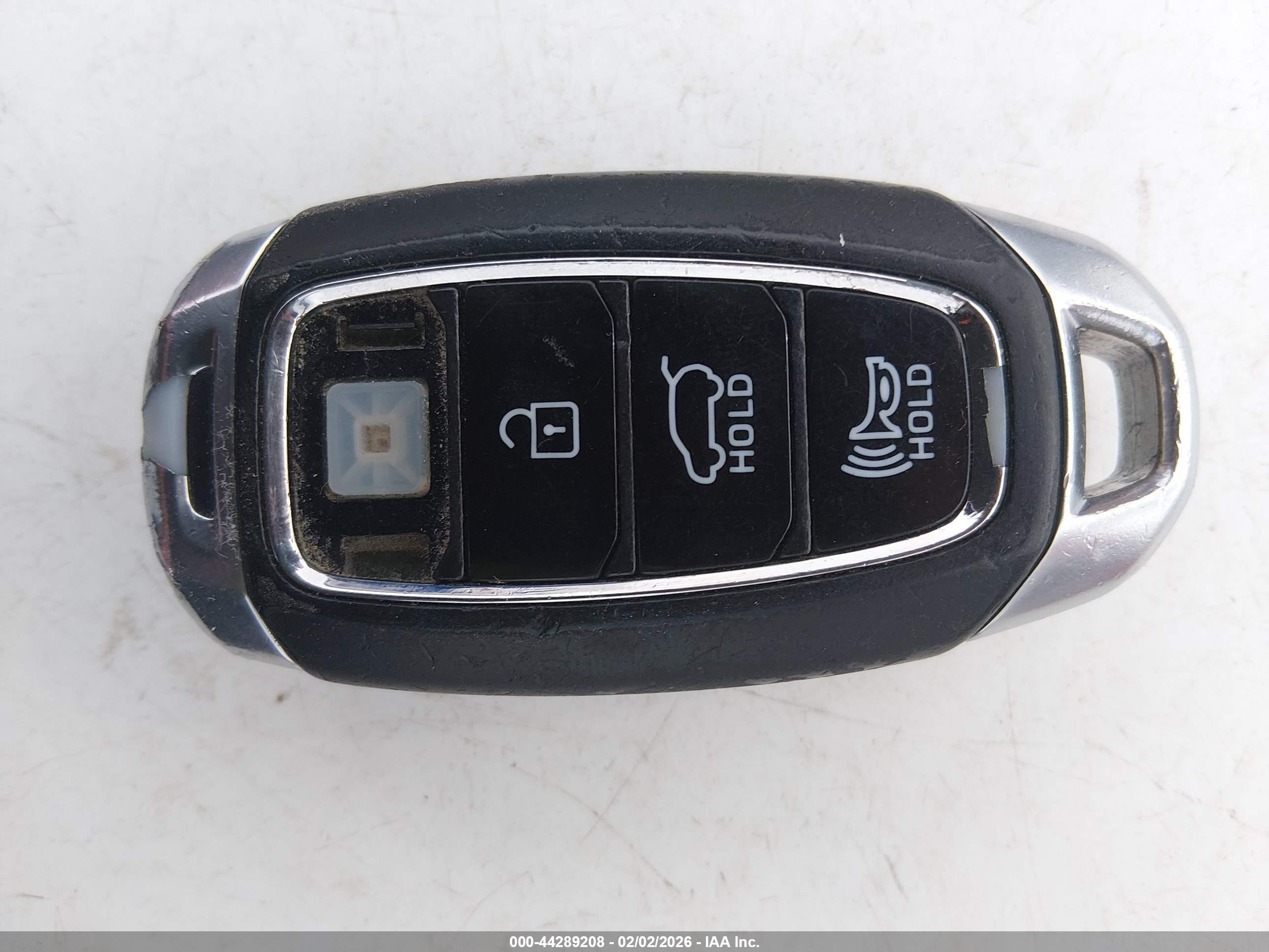 HYUNDAI ELANTRA image 11
