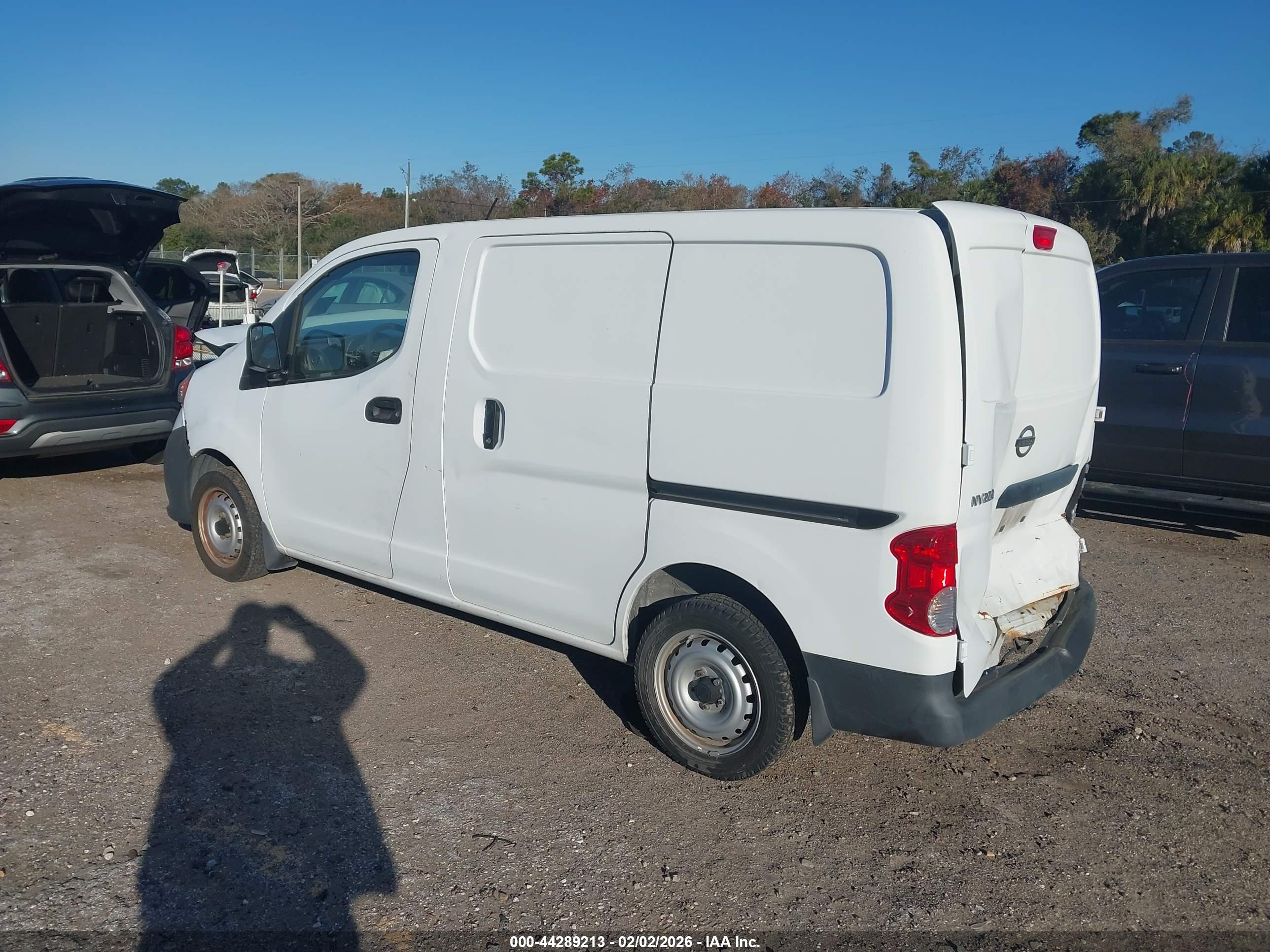 NISSAN NV200 image 3