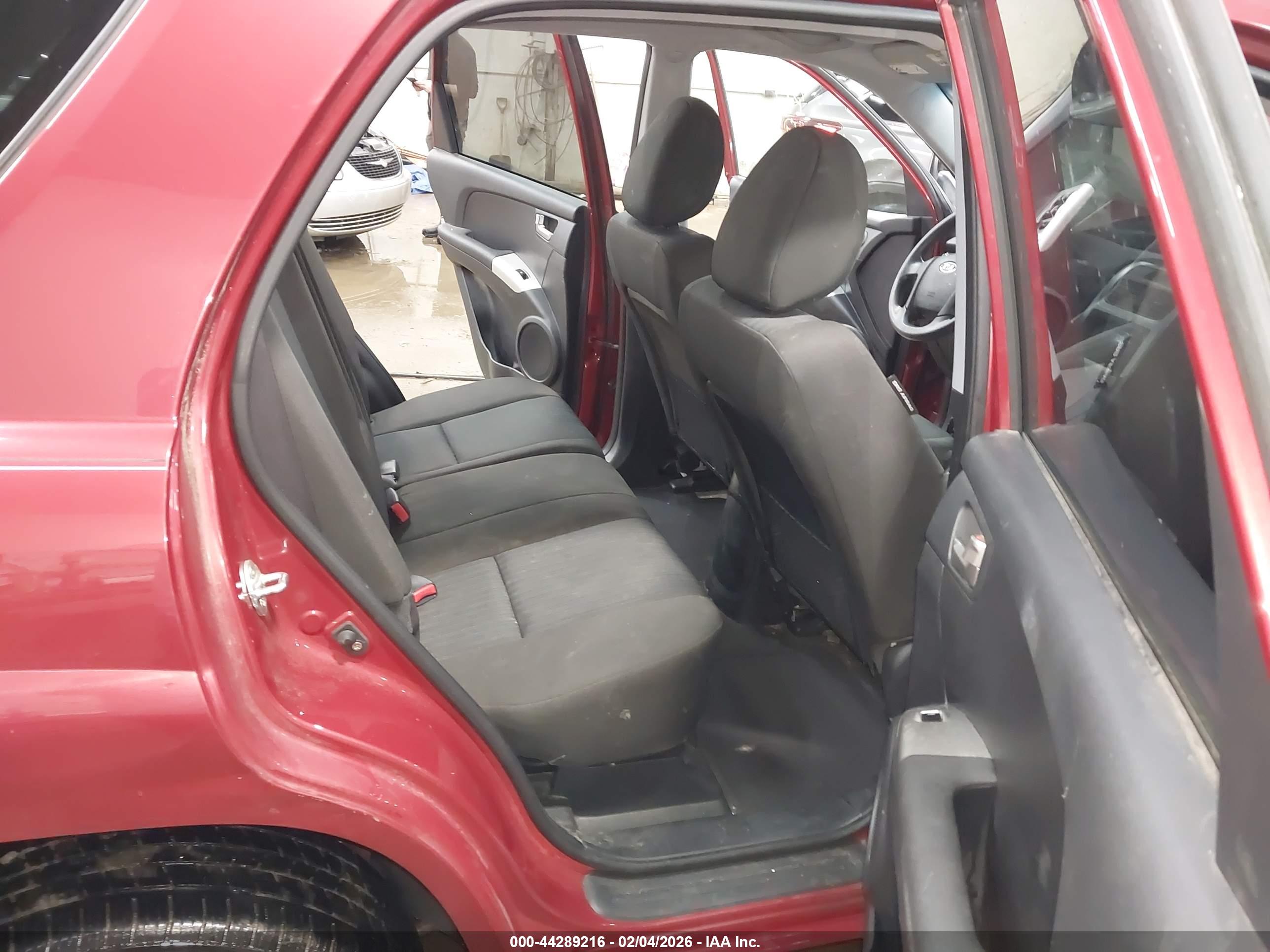 KIA SPORTAGE image 8