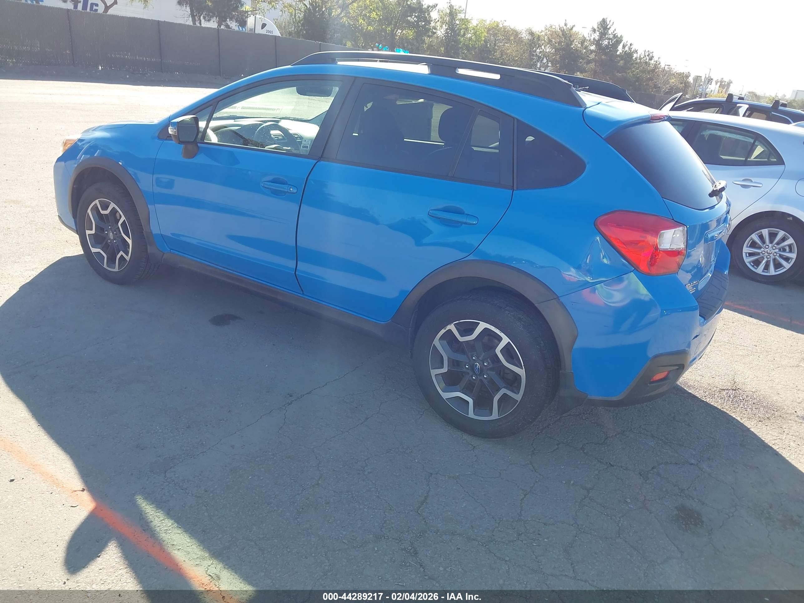SUBARU CROSSTREK image 3