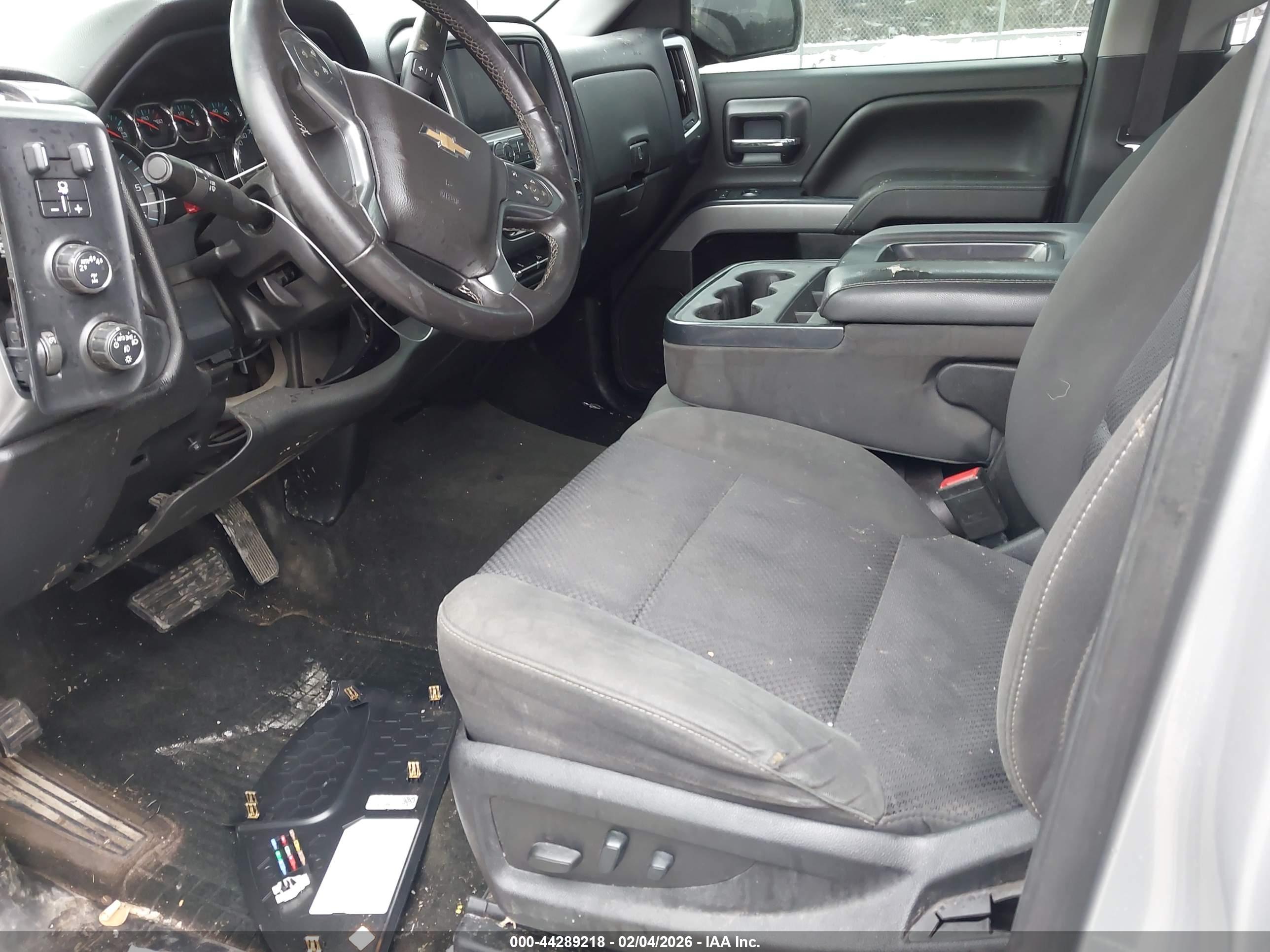 CHEVROLET SILVERADO image 5