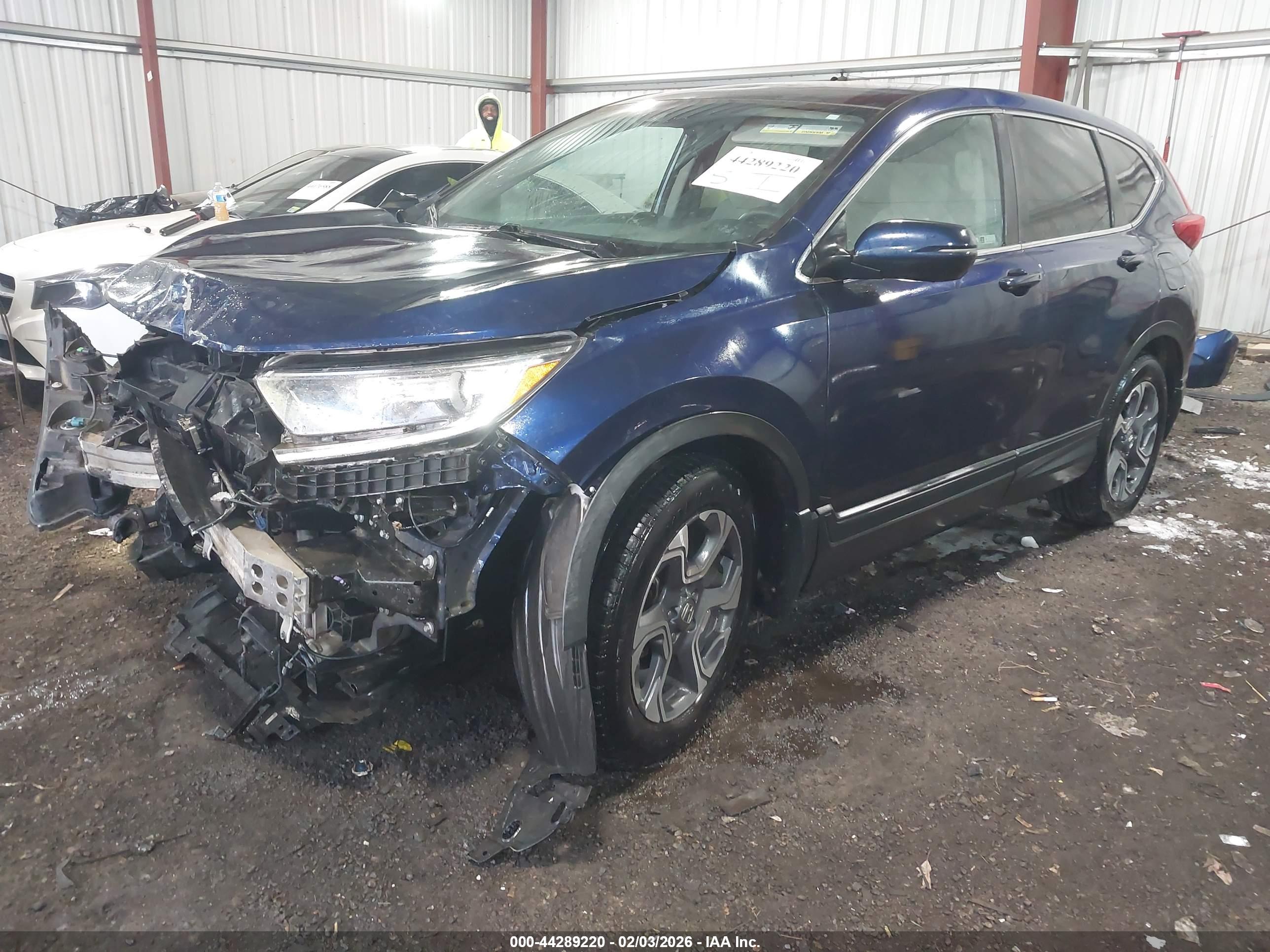HONDA CR-V image 2