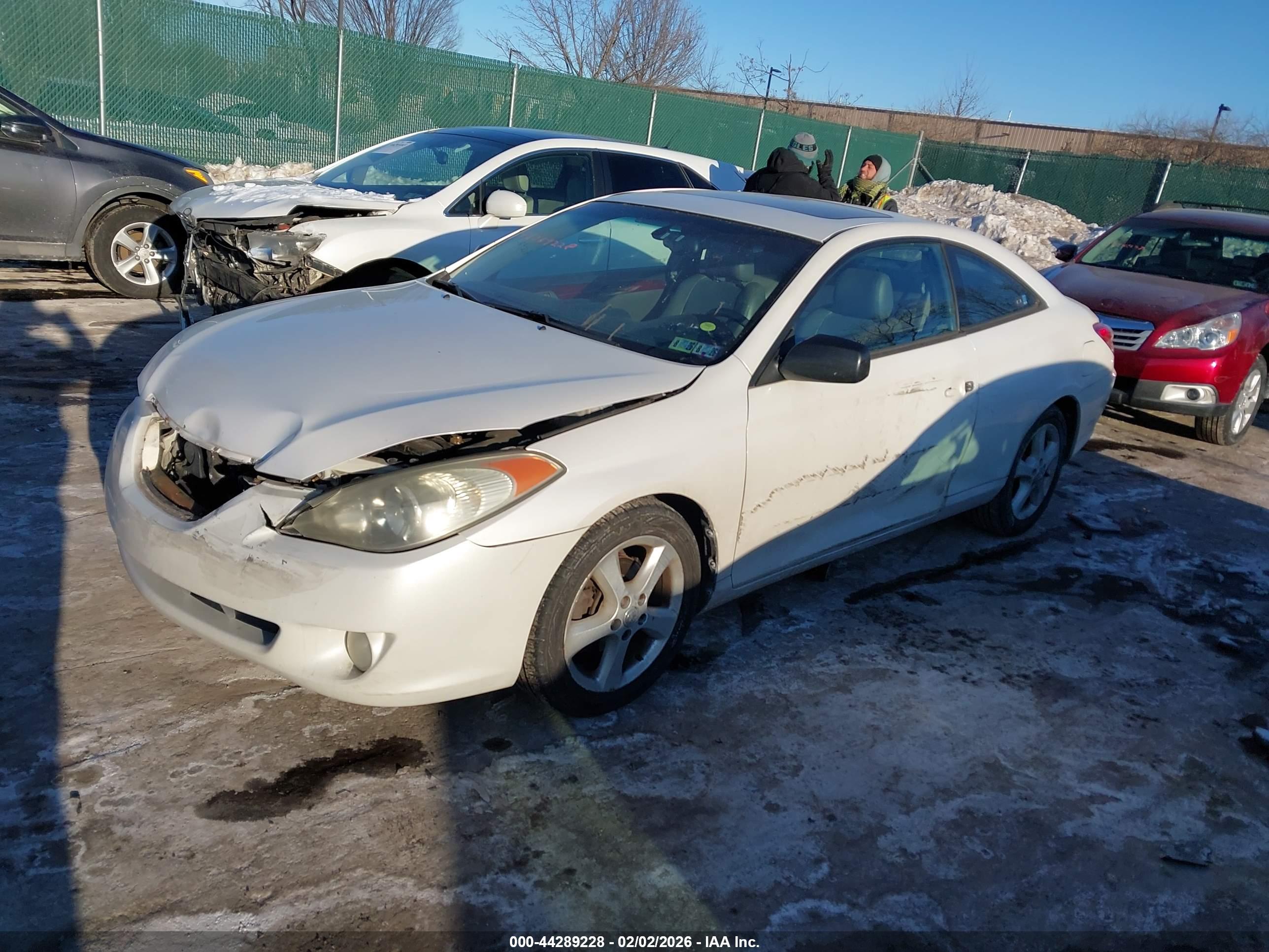 TOYOTA CAMRY image 2