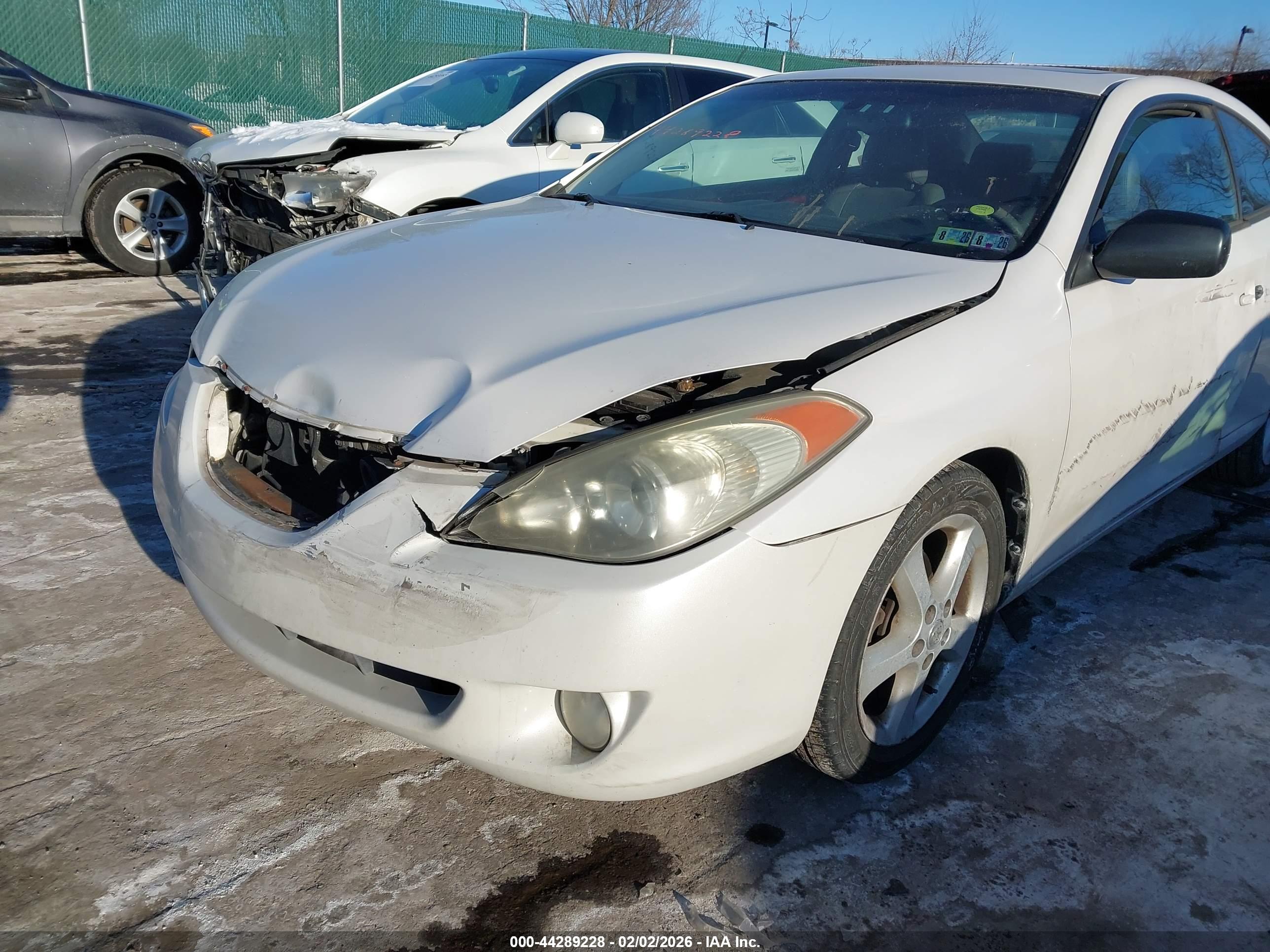 TOYOTA CAMRY image 6